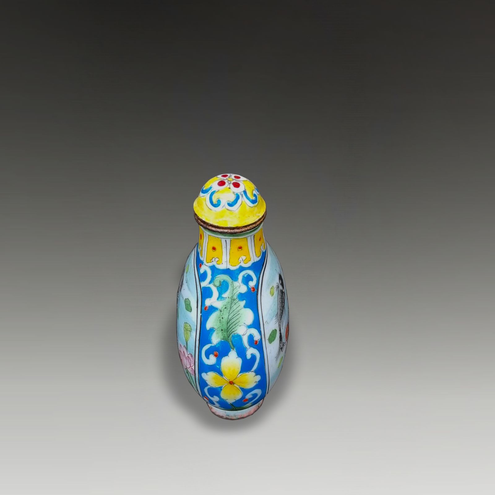 Chinese Mark & Period Qianlong Canton Enamel Snuff Bottle  Koi Carp 6.5cm High photo Home Decor