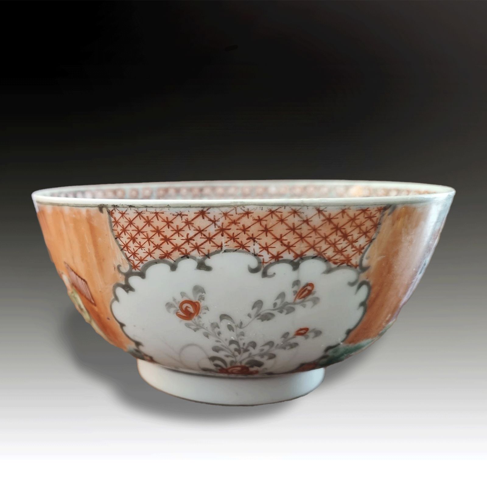 Chinese Famille Rose Figural Bowl  Qianlong Period 18thc Enamel Decoration photo furniture