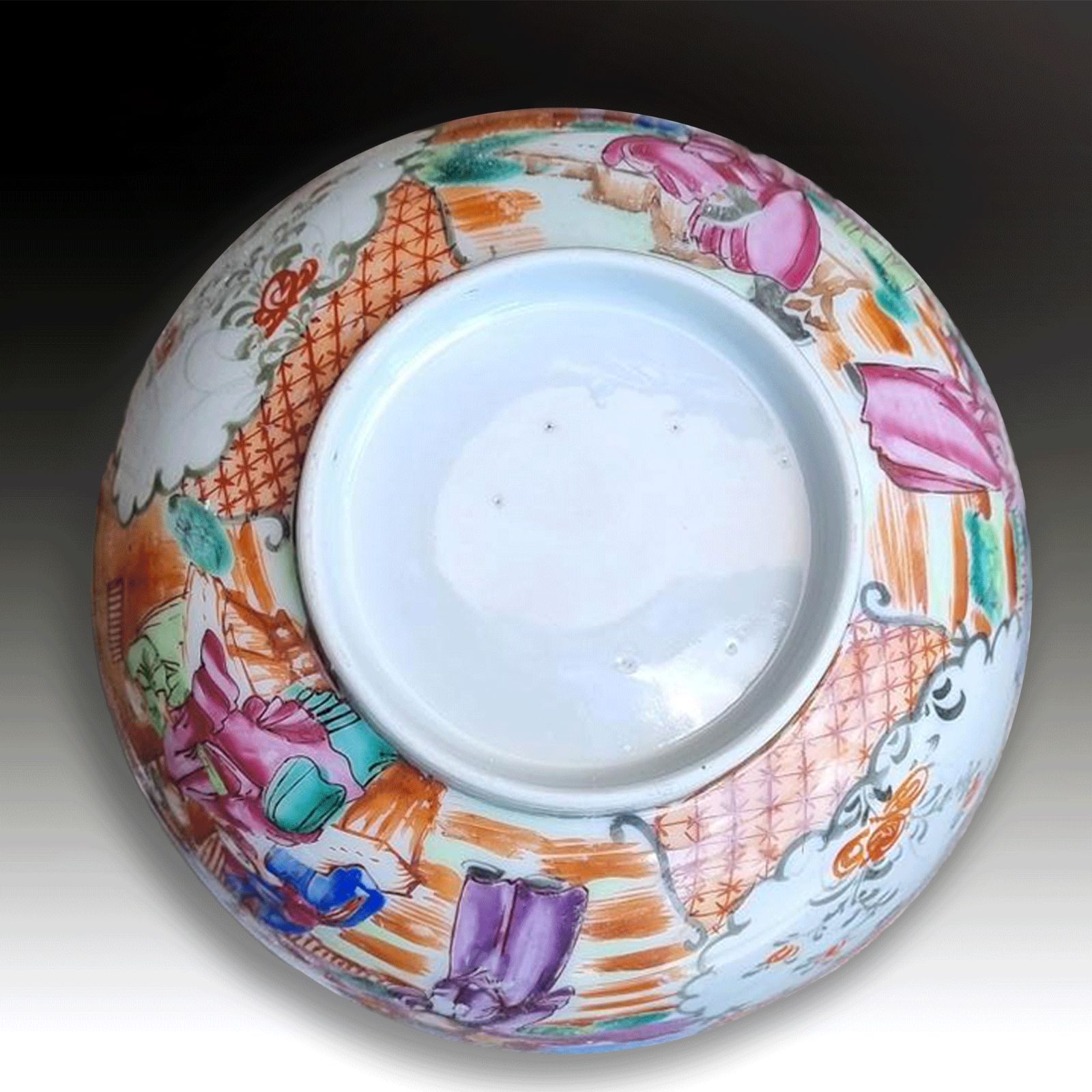 Chinese Famille Rose Figural Bowl  Qianlong Period 18thc Enamel Decoration photo vinterior