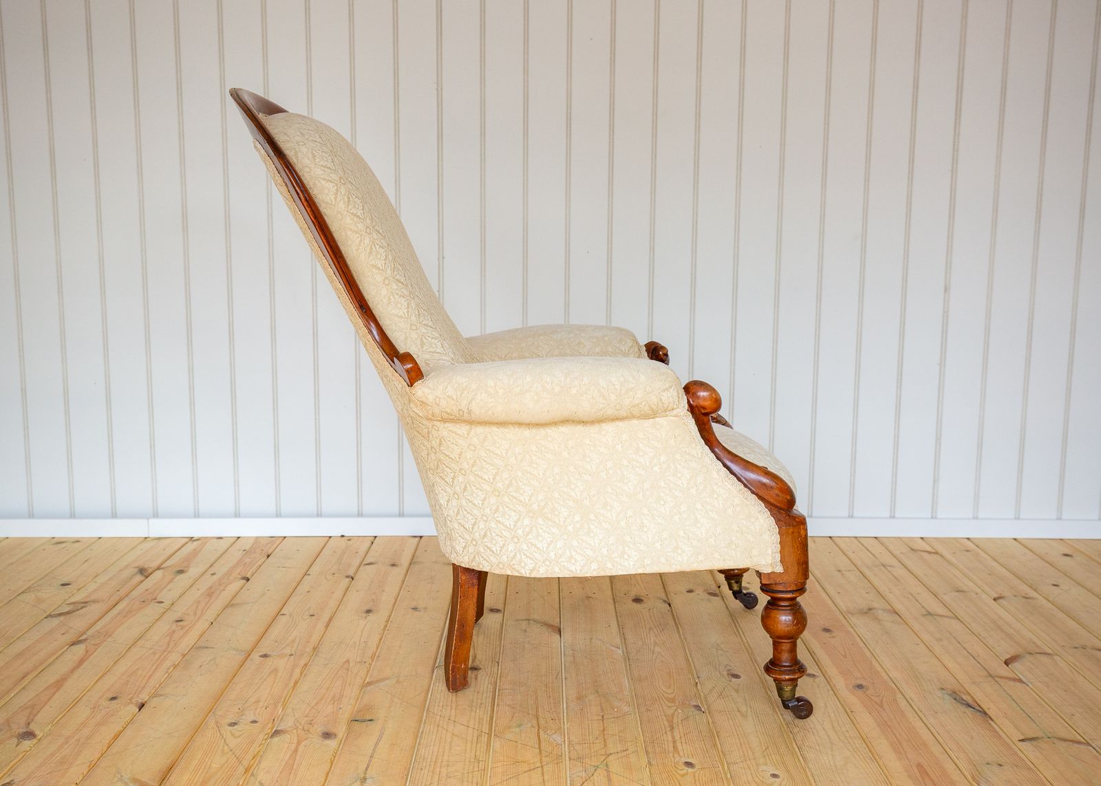 Victorian Walnut Armchair Fine Country House Salon Parlour Show Frame Spoon Back Cream Antiqu.E Reception Reading Lounge C.Hair photo vinterior