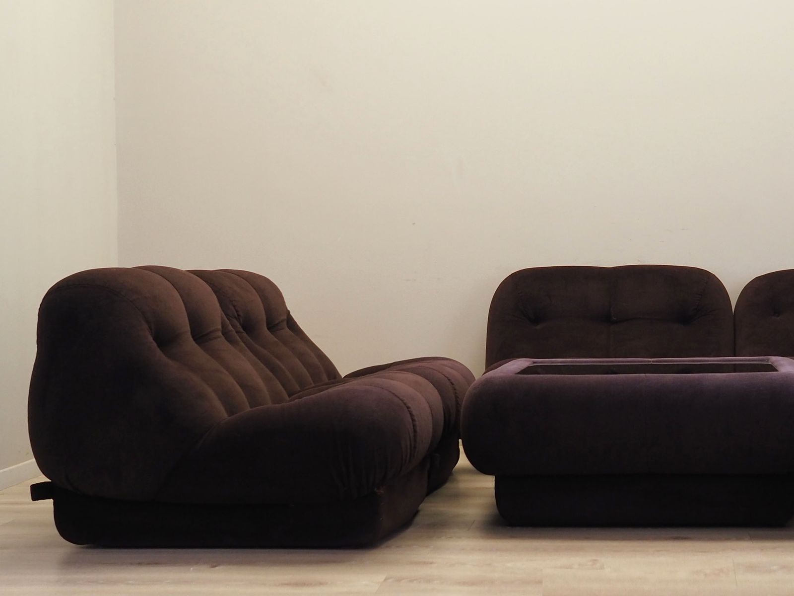 Living Room Set, Italian Design, 1970s, Designer: Rino Maturi, Manufacturer: Mimo Padova photo for sale
