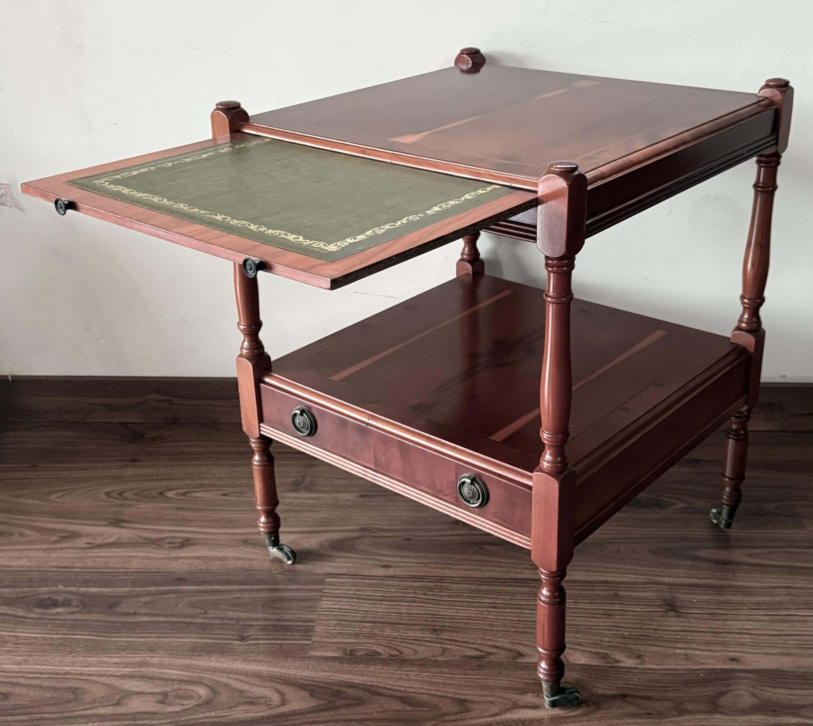 Early 20th Pair Of Oak Nightstands With Drawer And One Shelve photo 2925.0