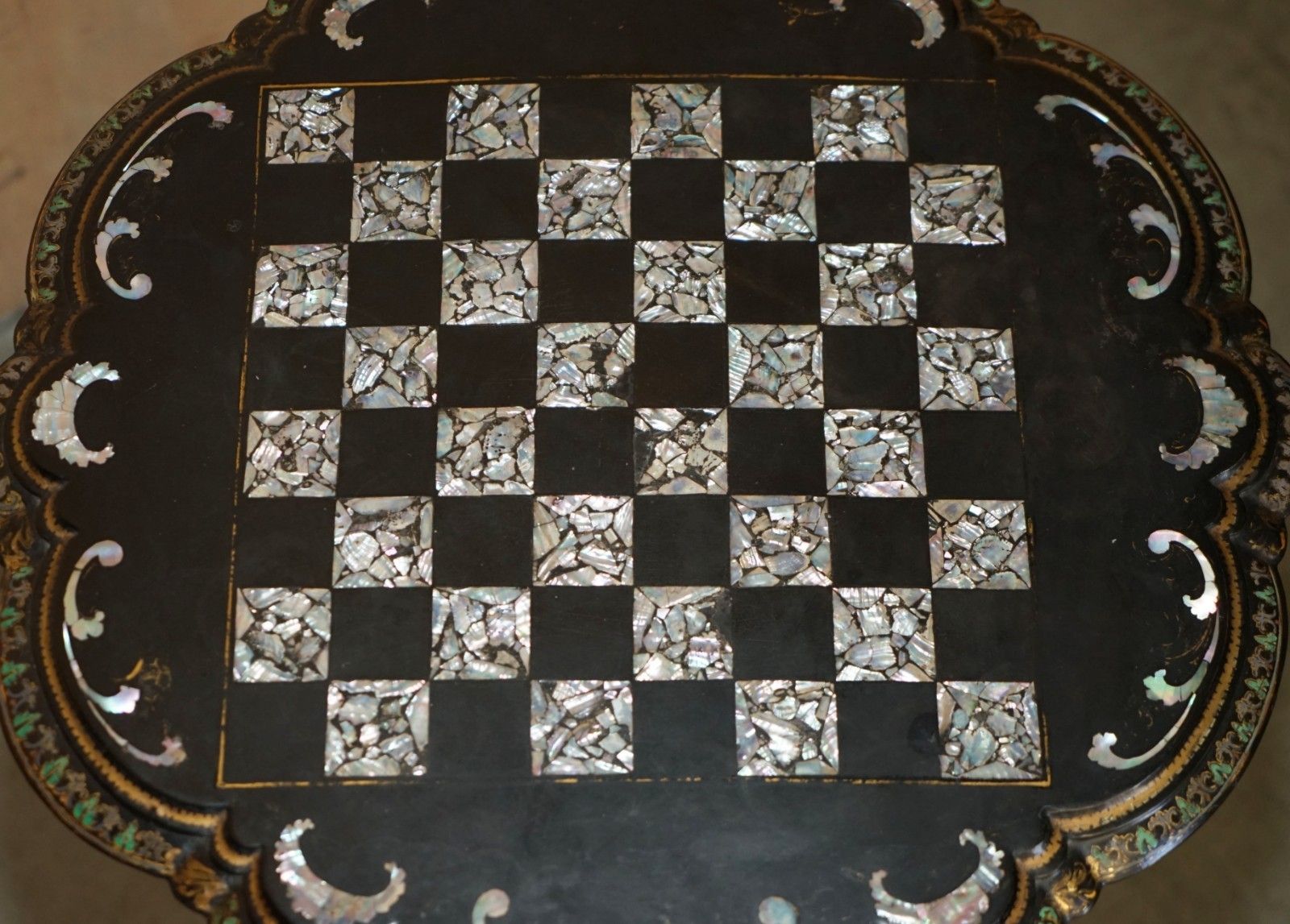 Antique Victorian 1860 Black Lacquer Mother Of Pearl Chess Tilt Top Games Table photo 2750.0