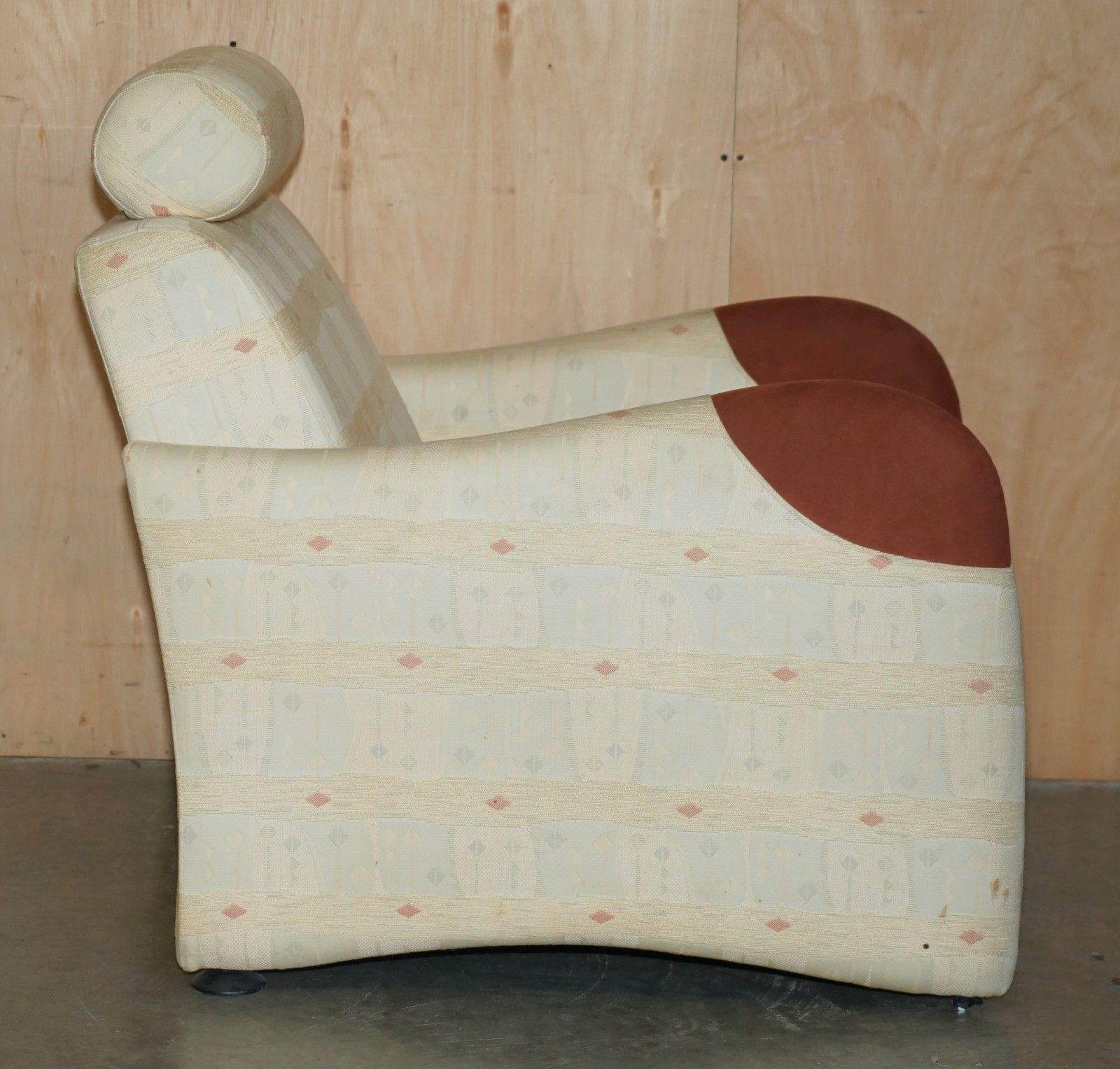 photo furniture Super Comfortable Ligne Roset Modernist French Petite Sieste Recliner Armchair