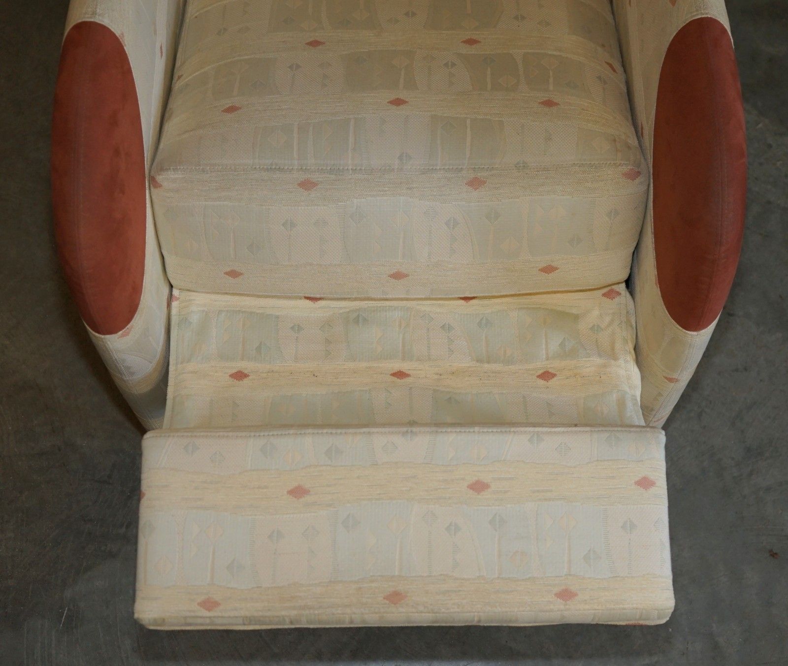 photo vintage Super Comfortable Ligne Roset Modernist French Petite Sieste Recliner Armchair
