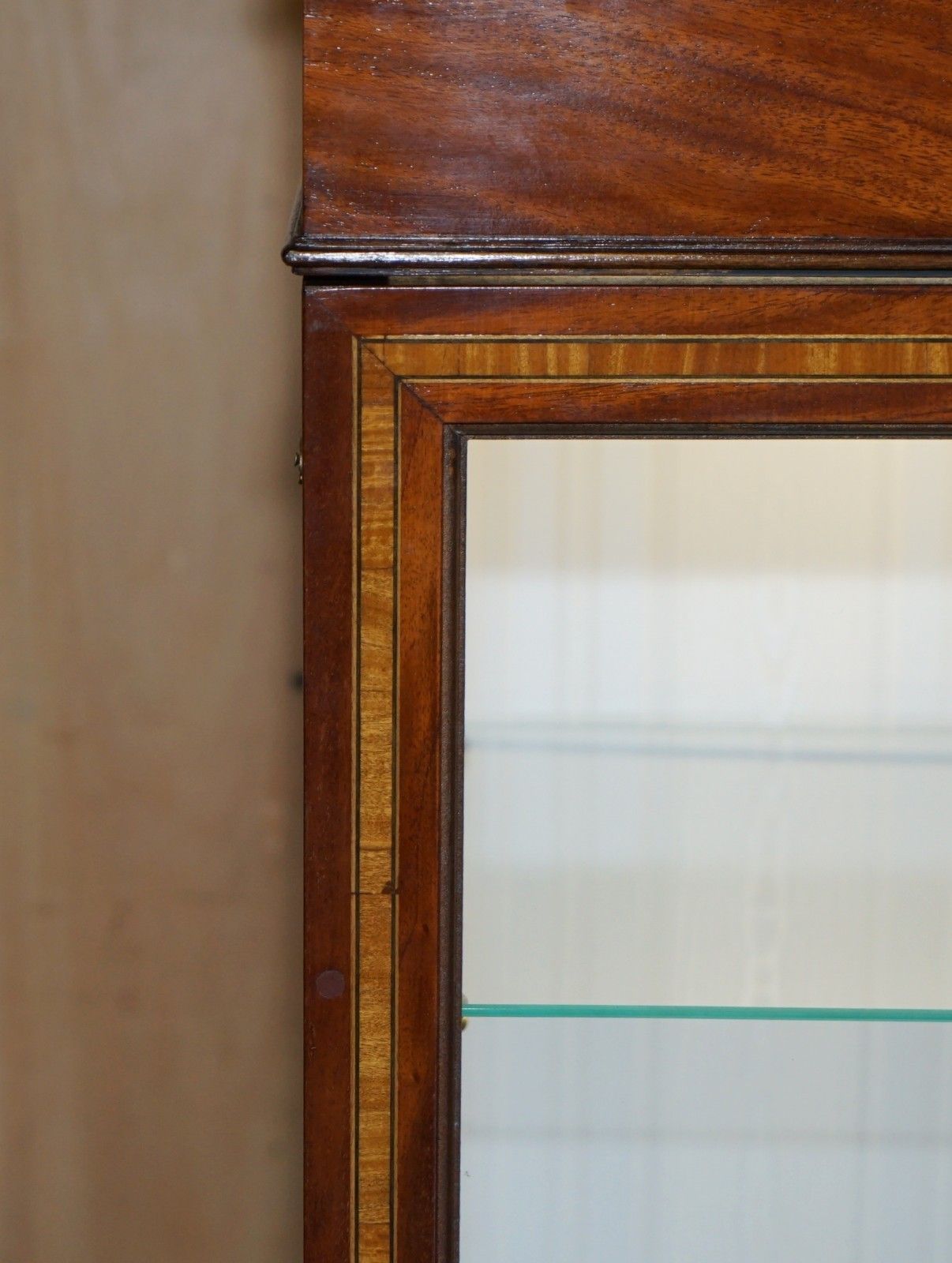 Suite Of Five Sheraton Revivial Led Light Display Cabinets With Glass Shelves photo buy