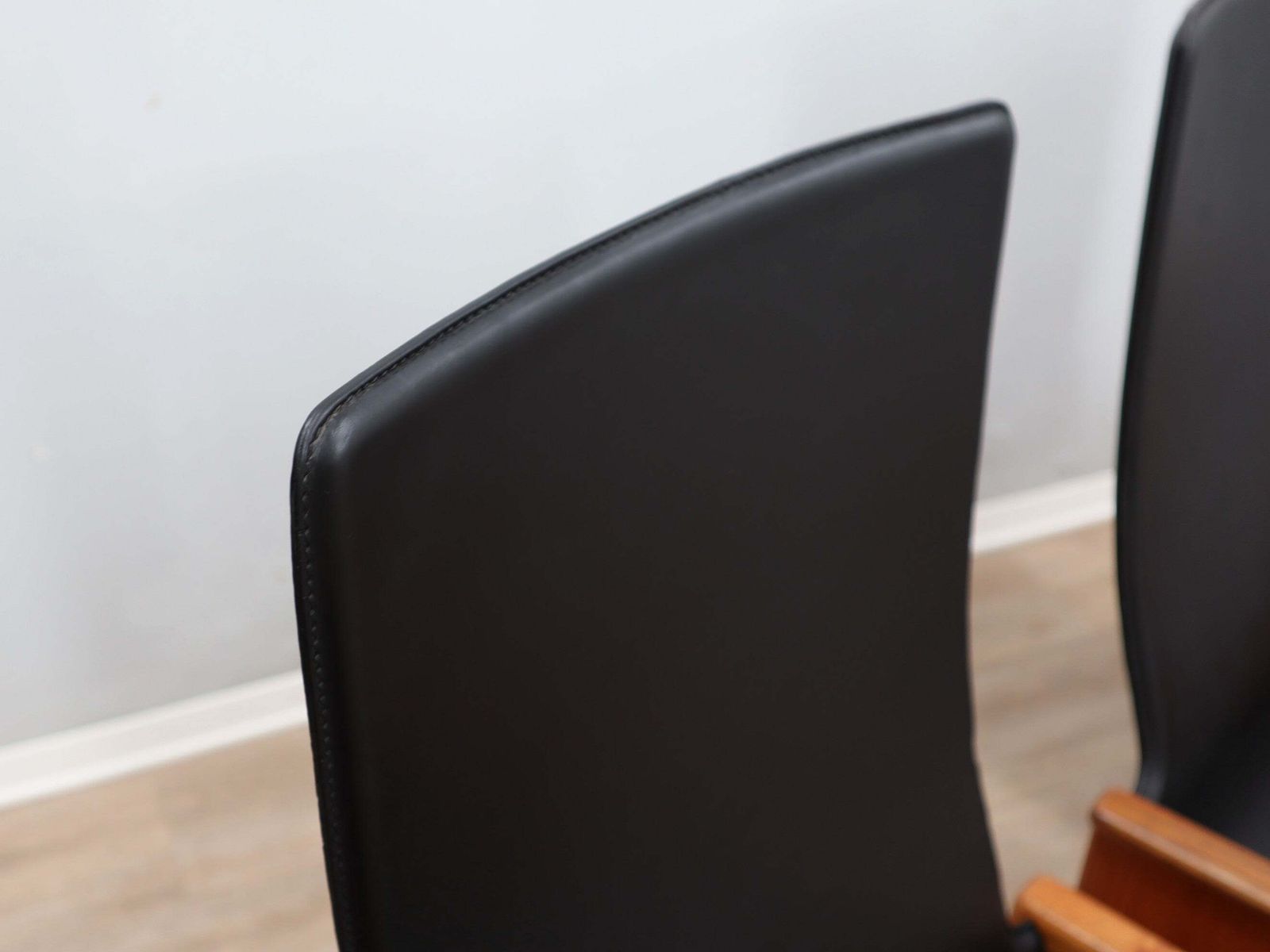photo for sale Set Of 4 Segesta Walnut And Black Letaher Chairs Stildomus 1970s