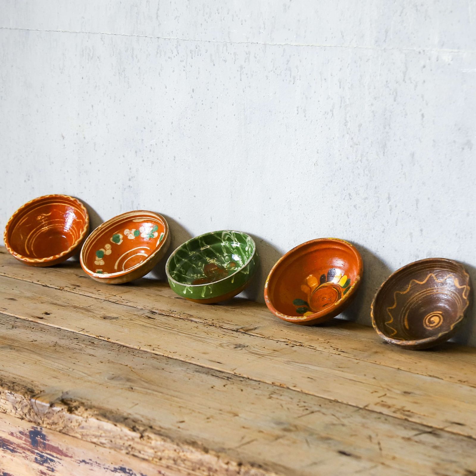 225.0 Early 20th Century C.1920s Welsh Vernacular Set Of Five Semi Glazed Earthenware Bowls photo