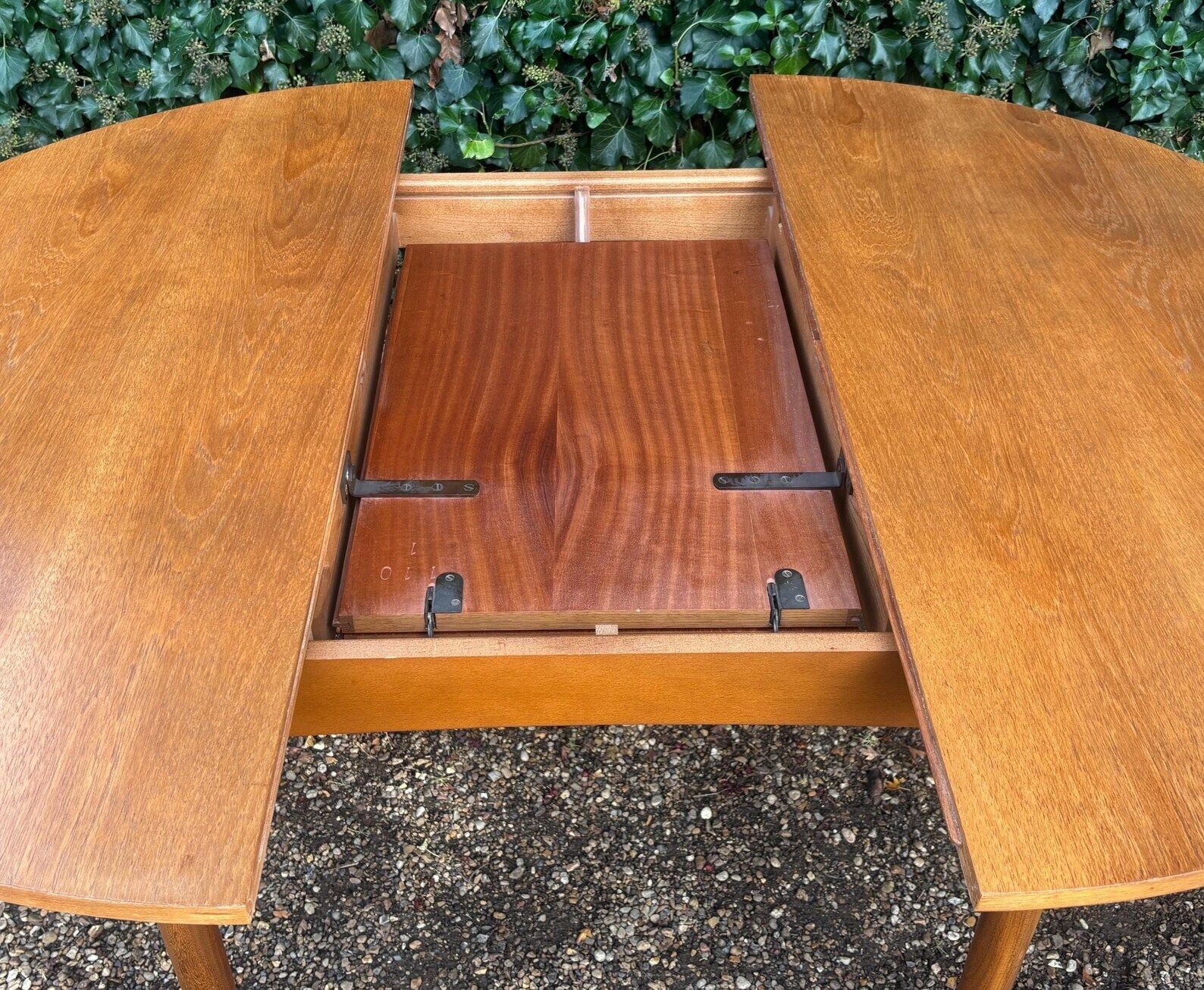 photo furniture Mid Century G Plan Round Extending Teak Dining Table C.1960s