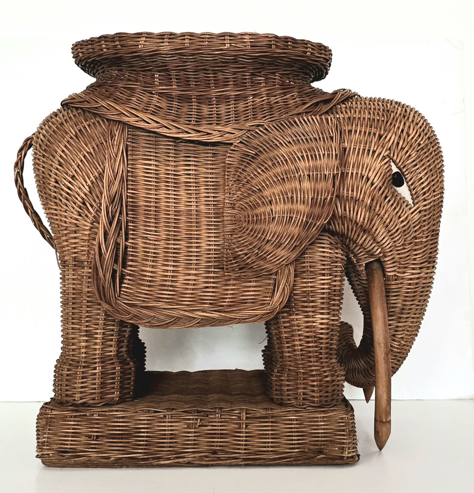 Mid Century French Wicker Elephant Table. photo 395.0