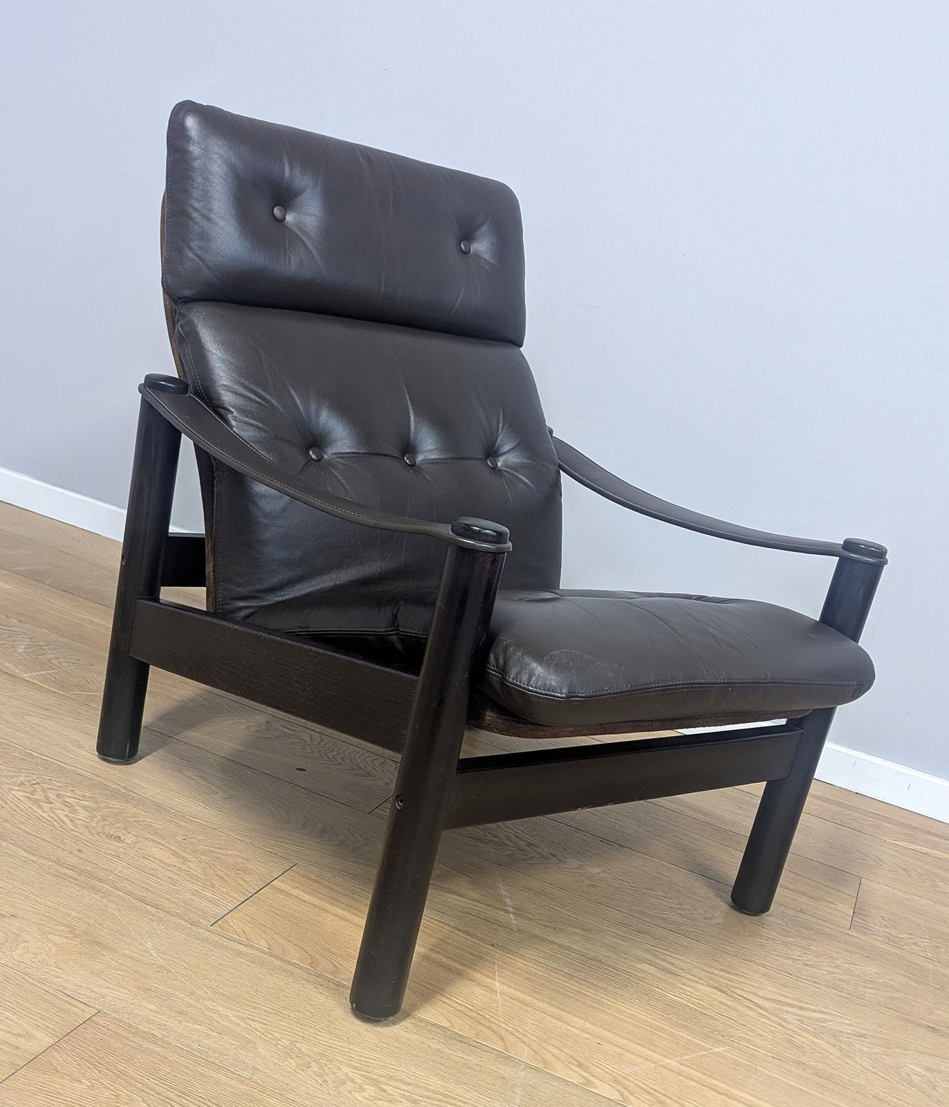 Midcentury Danish 1970s Leather Lounge Chair By Gehl & Nissen For Jeki Mobler photo 495.0