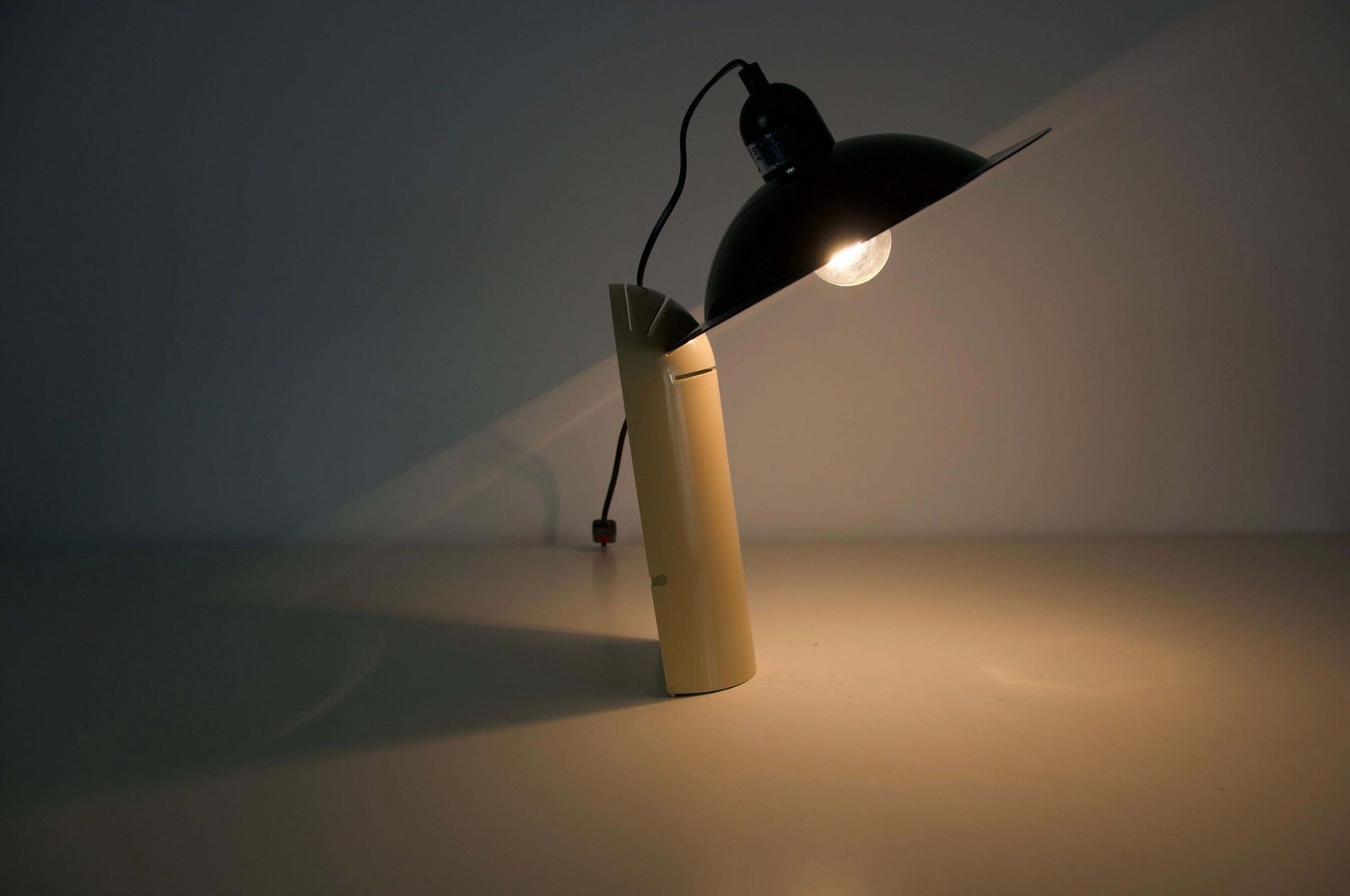 924.0 Table Or Wall Lamp “Lampiatta” By D’urbino And Lomazzi For Stilnovo, Italy, 1971 photo