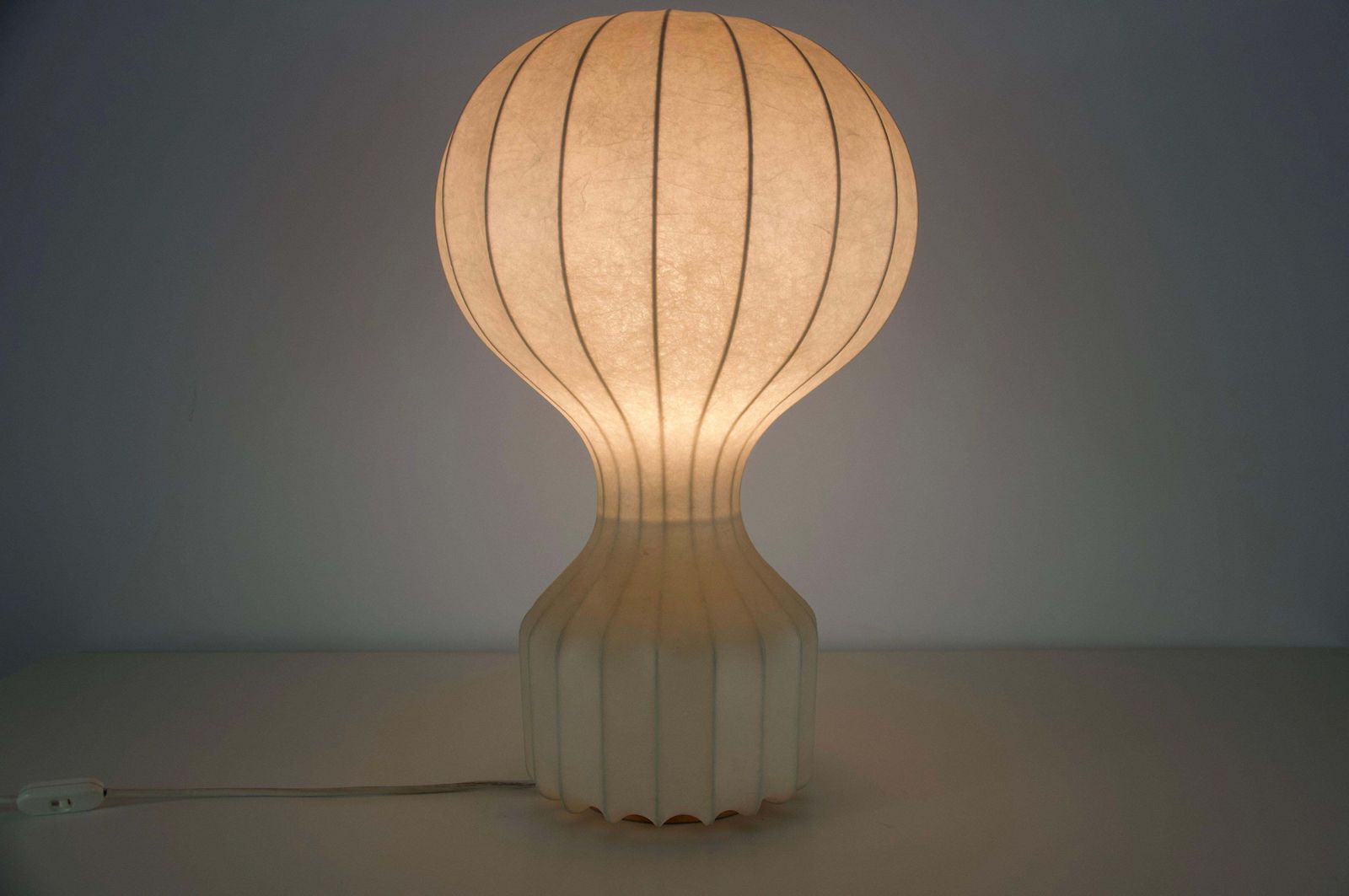 photo vinterior Large Gatto Cocoon Table Lamp By Achille & Pier Giacomo Castiglioni, 1960s