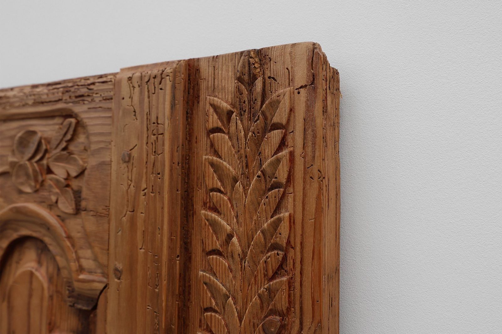 photo vintage Antique French Provincial Hand Carved Doors, 1880s, Set Of 2