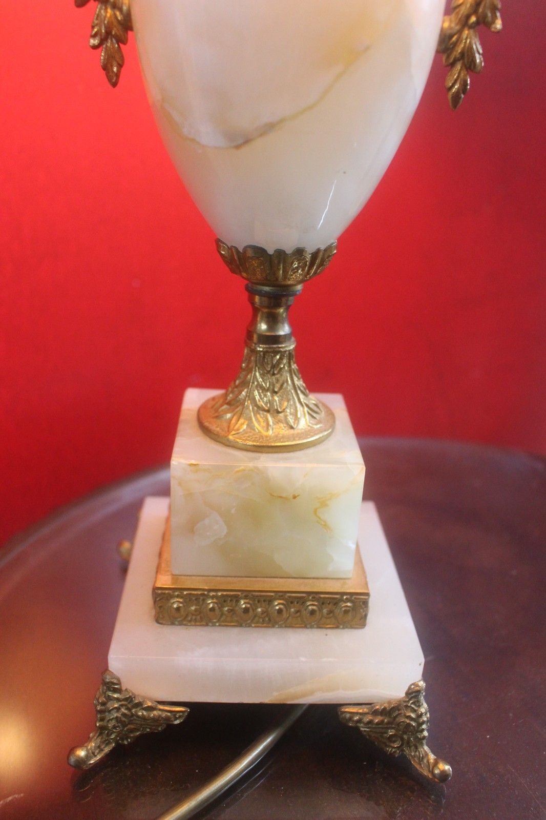 photo furniture Vintage Bronze And Marble Urn Side Table Lamp With Shade Large Size 25x25x57