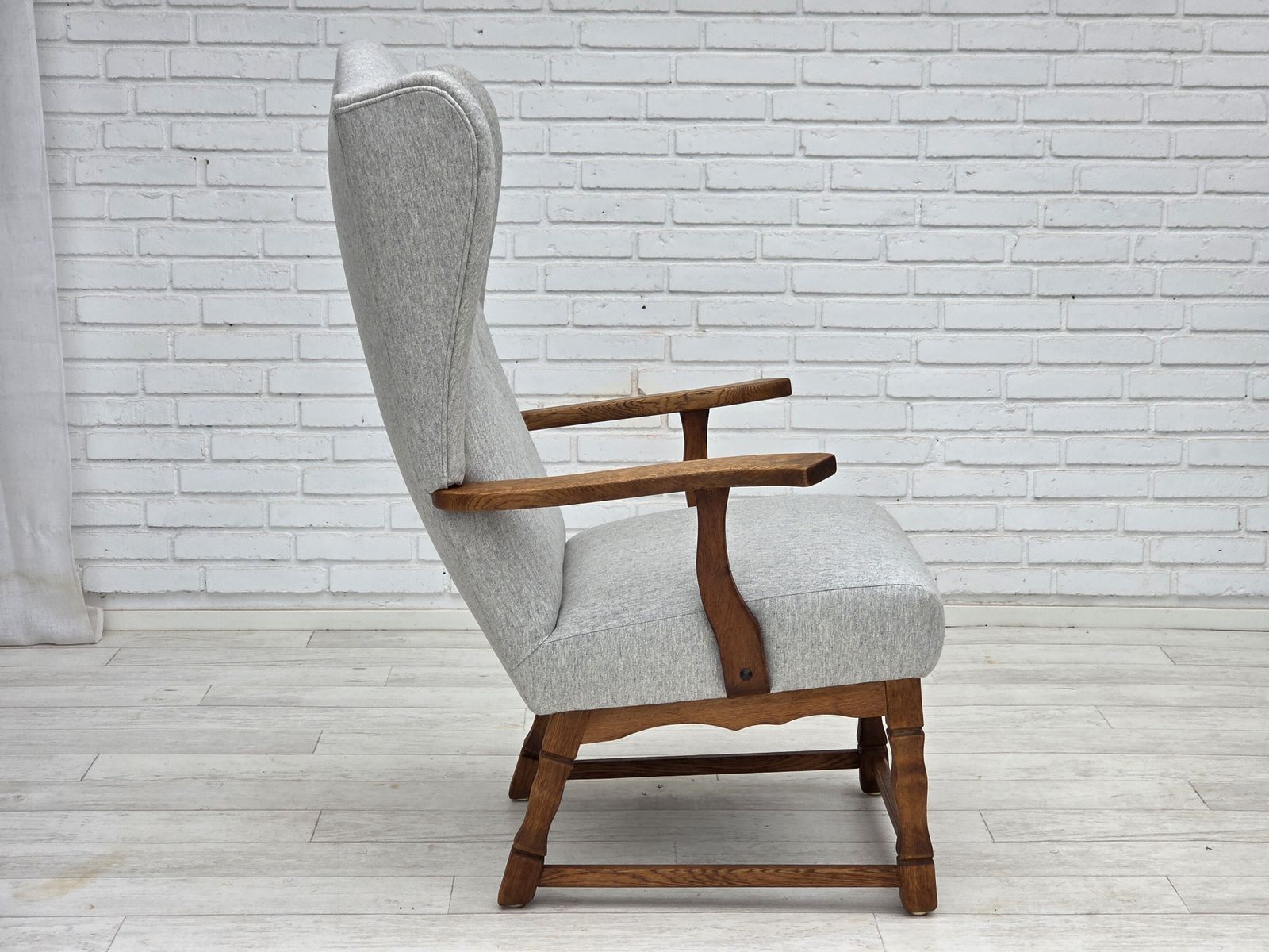 photo vinterior 1950s, Danish High Backed Armchair, Reupholstered, Wool, Oak Wood.