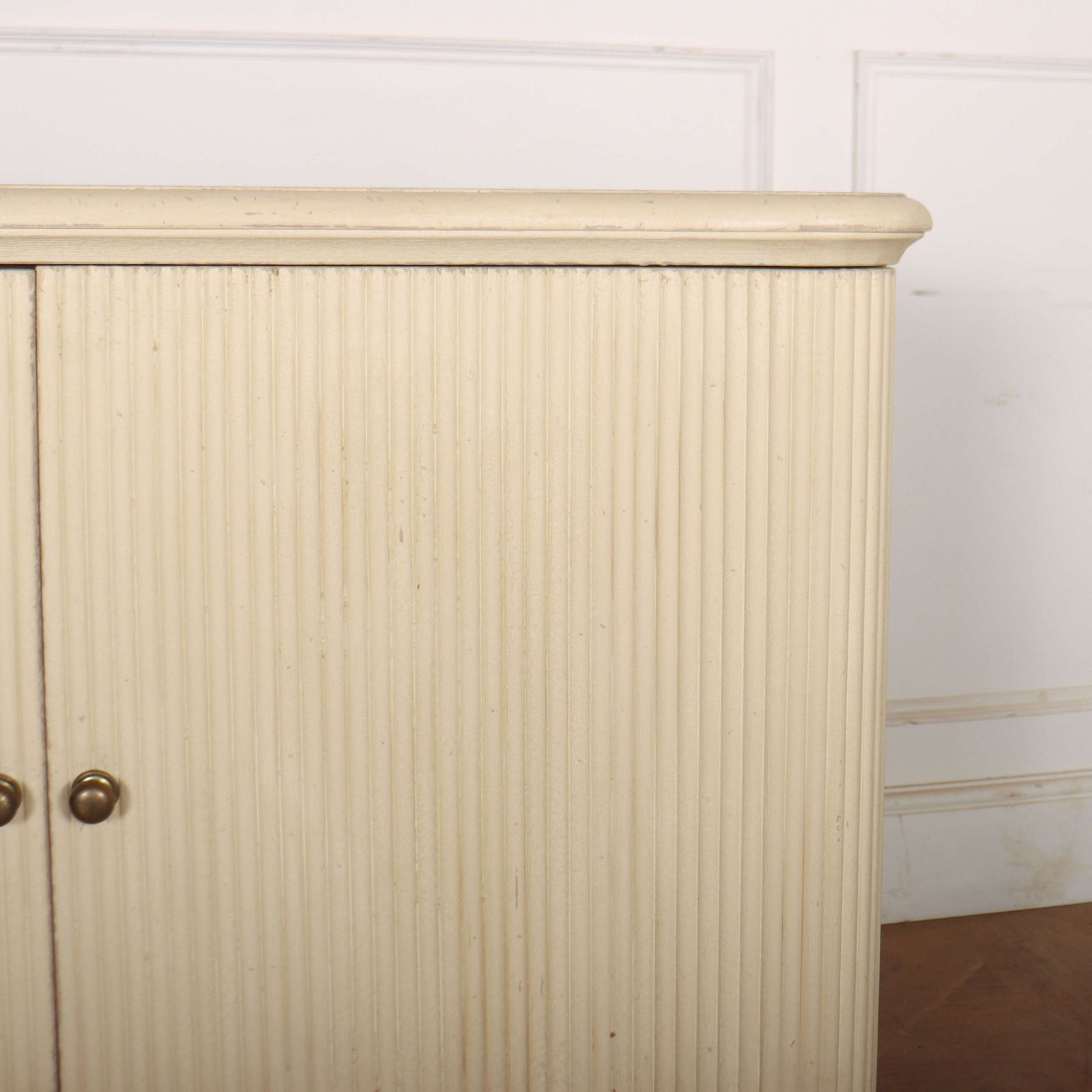 Bespoke Two Door Buffet photo 2820.0