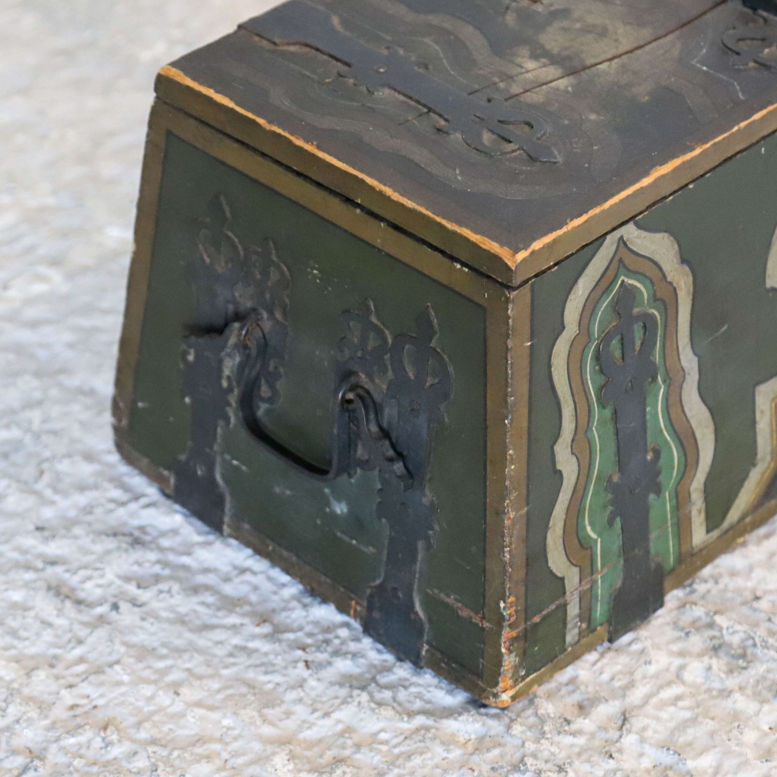 Antique European Folk Art Decoration Chest/Box Dated 1897   Hand Forged Iron Fittings photo vinterior