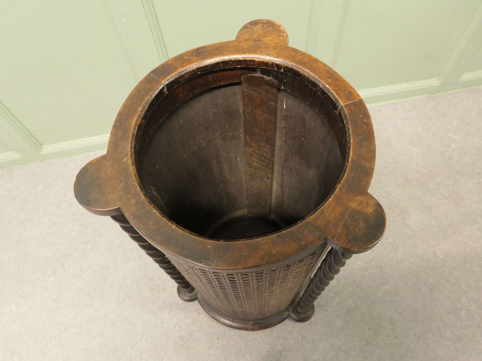 Large Country House Stick Stand, Barley Twist And Bergere photo vinterior