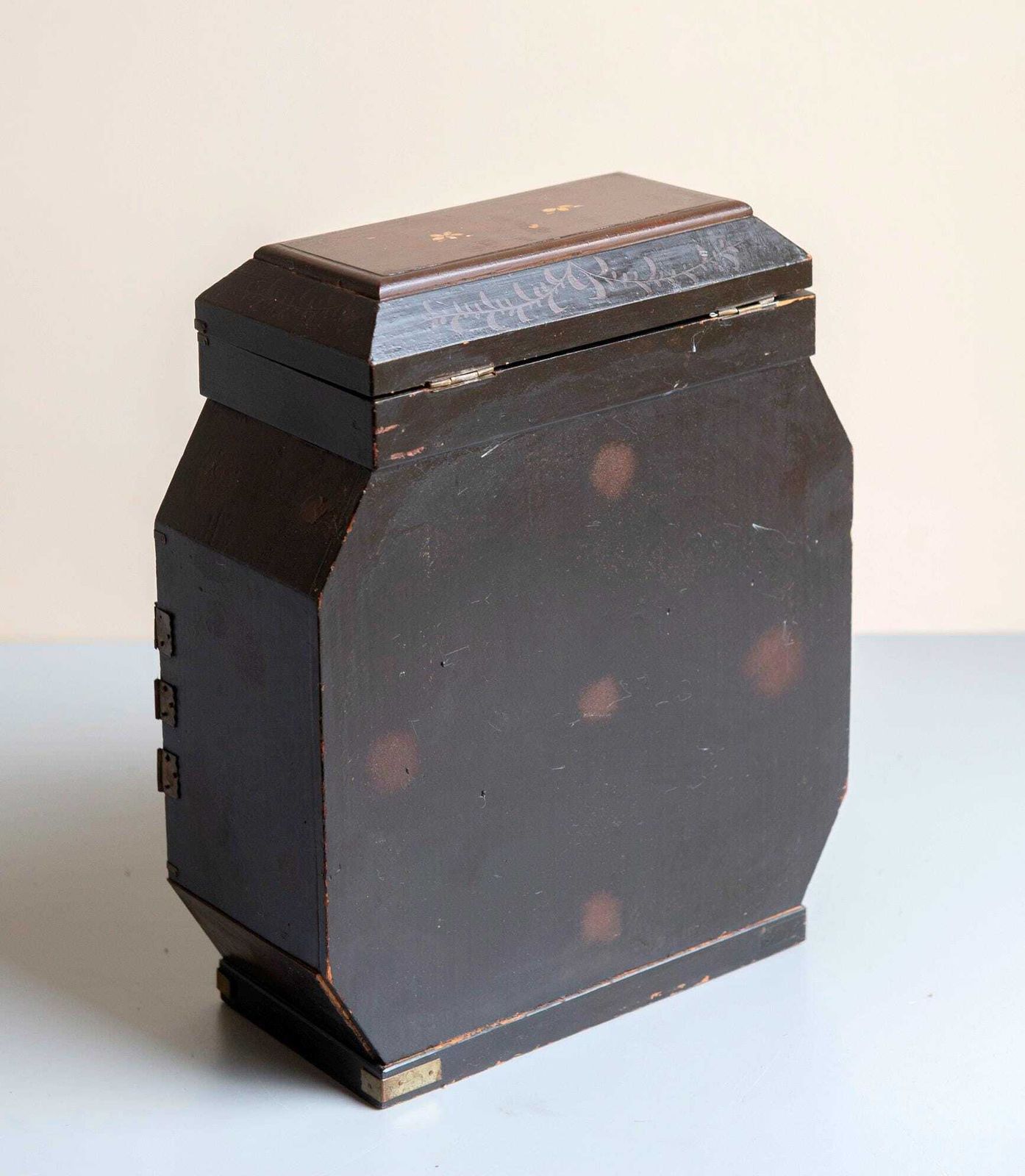 photo vinterior Antique Japanese Cabinet – Meiji Period Lacquered Storage Box – Hand Painted Oriental Chest Of Drawers – Asian Jewelry Box