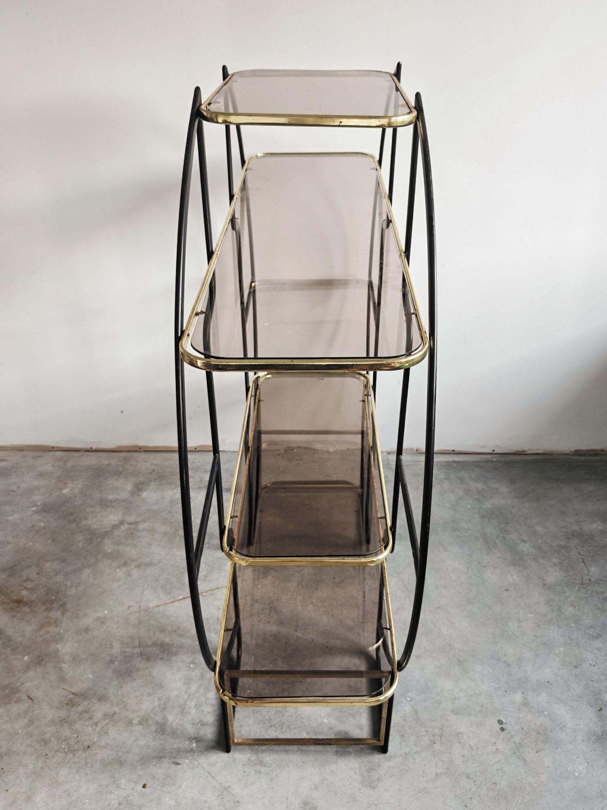 Large Hollywood Regency Round Room Divider Shelf In Black Metal And Brass photo 3000.0