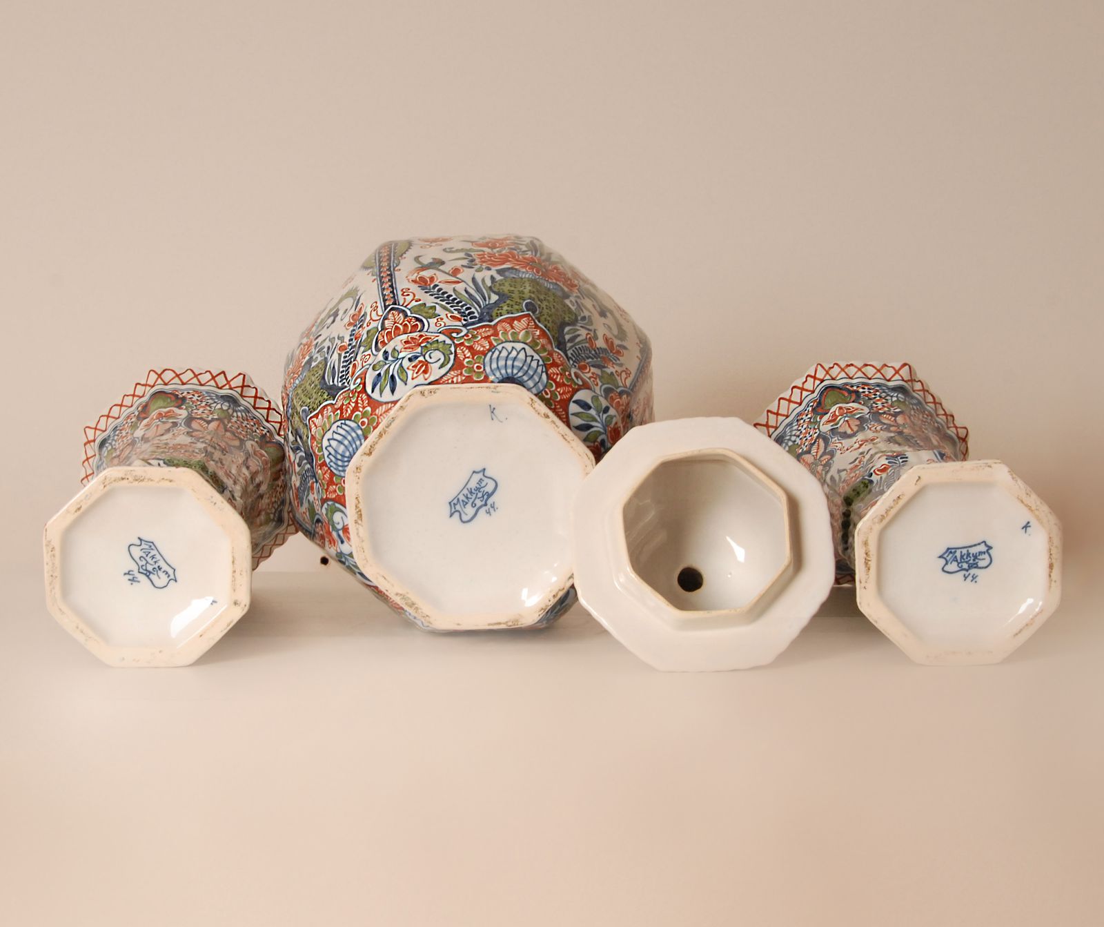 3200.0 Delft Vases Polychrome Delftware Chinoiserie Garniture Of Vases Set Of 3 photo