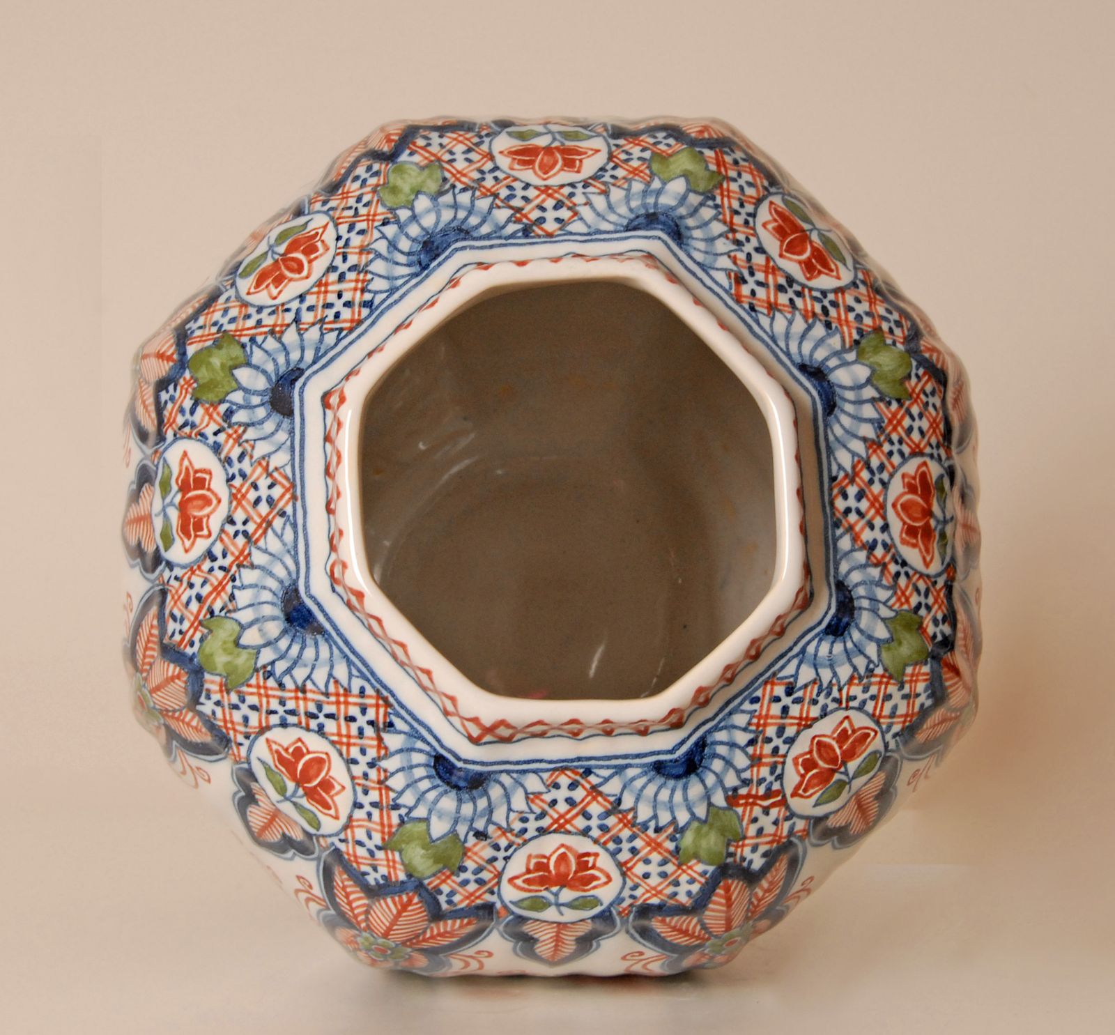photo vinterior Delft Vases Polychrome Delftware Chinoiserie Garniture Of Vases Set Of 3