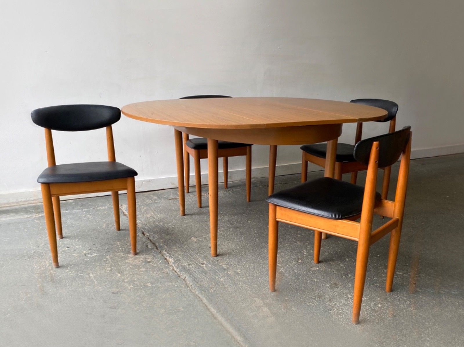 photo for sale Mid Century Modern 1960’s Dining Table And Chairs Set By Schreiber Furniture