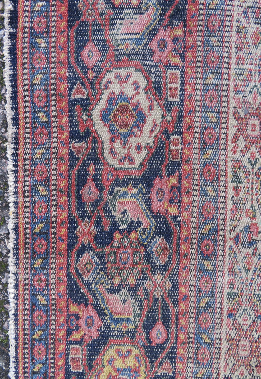 Country House 19th Century Fereghan Feraghan Rug. 200cm X 132cm. photo buy