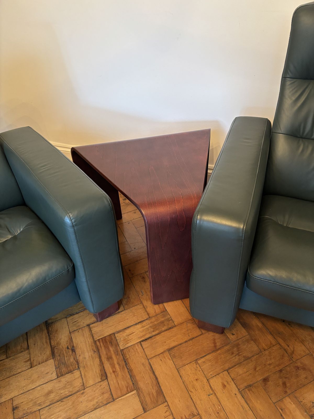 Ekornes Stressless Recliners 🪑 Ekornes Reclining Leather Chair Set – 4 Chairs Matching Table photo buy
