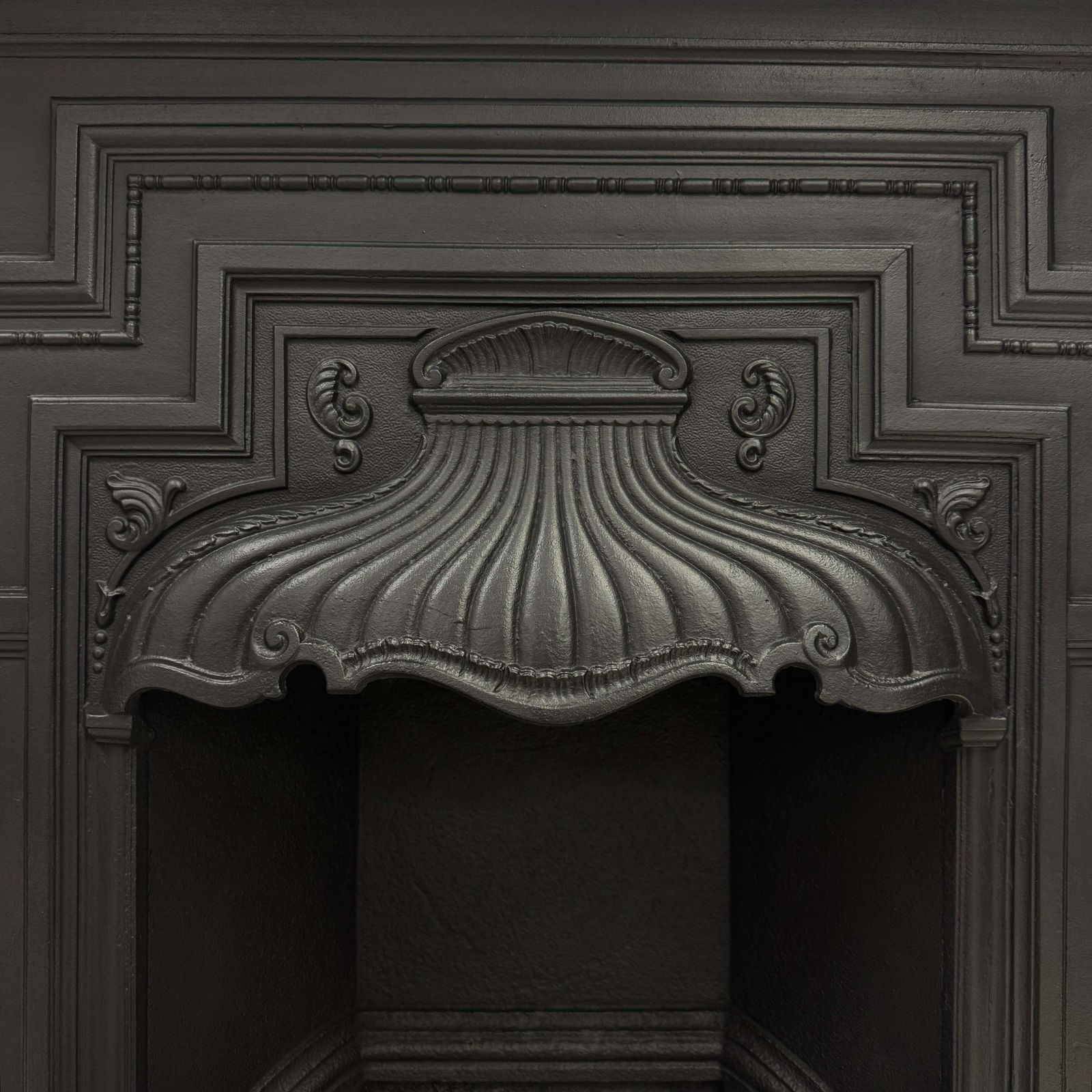 Antique Cast Iron Combination Fireplace photo vinterior