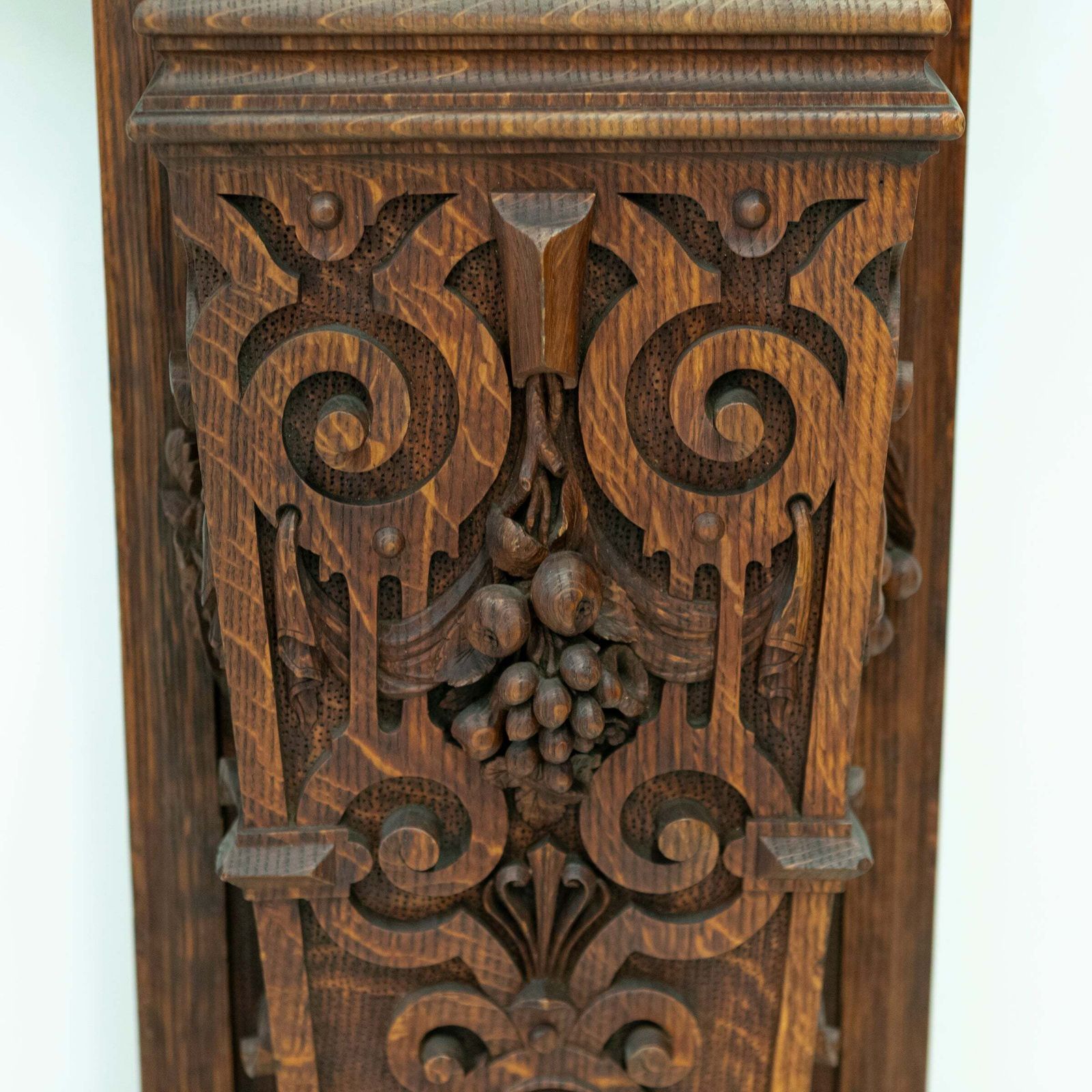 photo vintage Monumental Antique Arts & Crafts Carved Oak Fireplace Surround