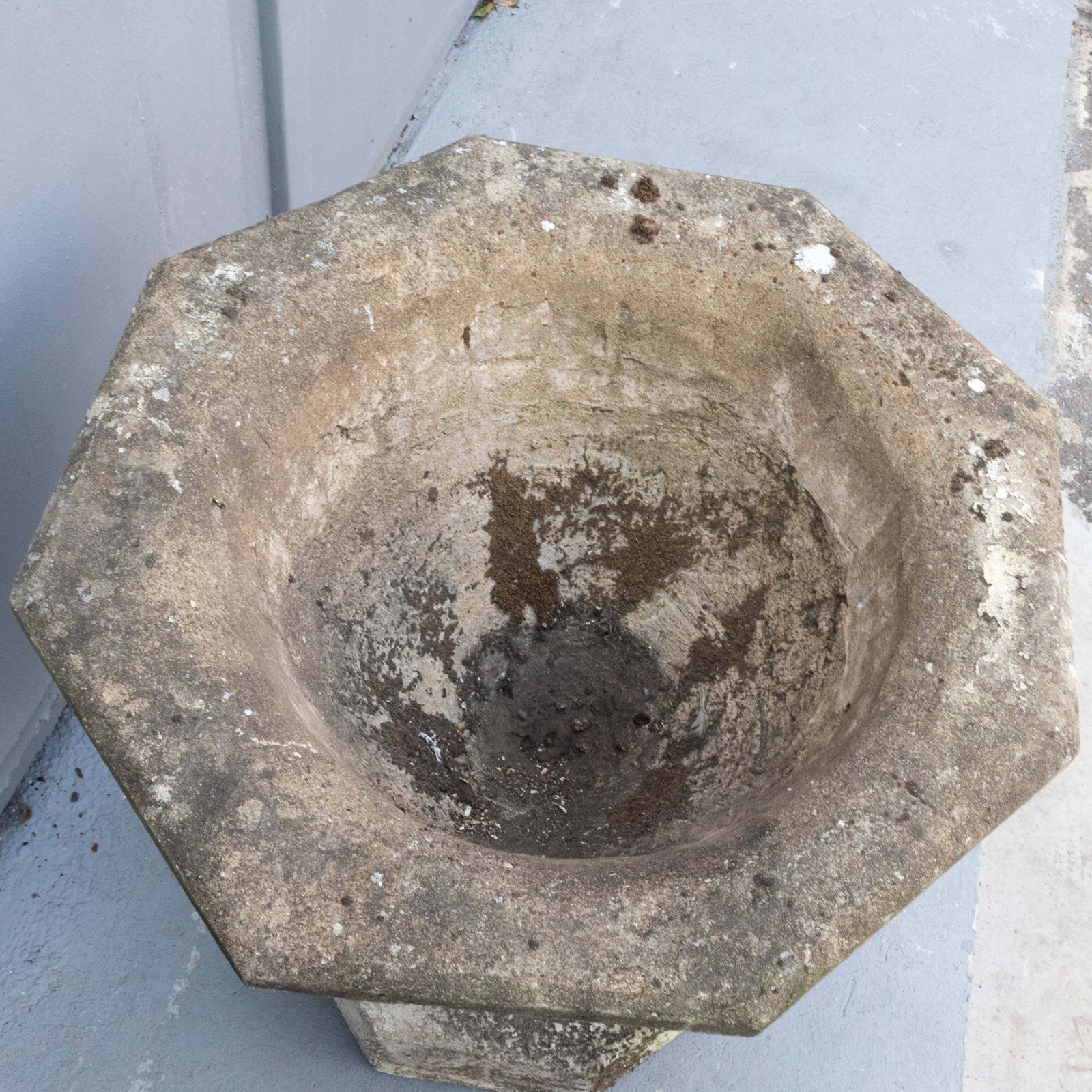 photo furniture Antique Stone Urn, 1800s