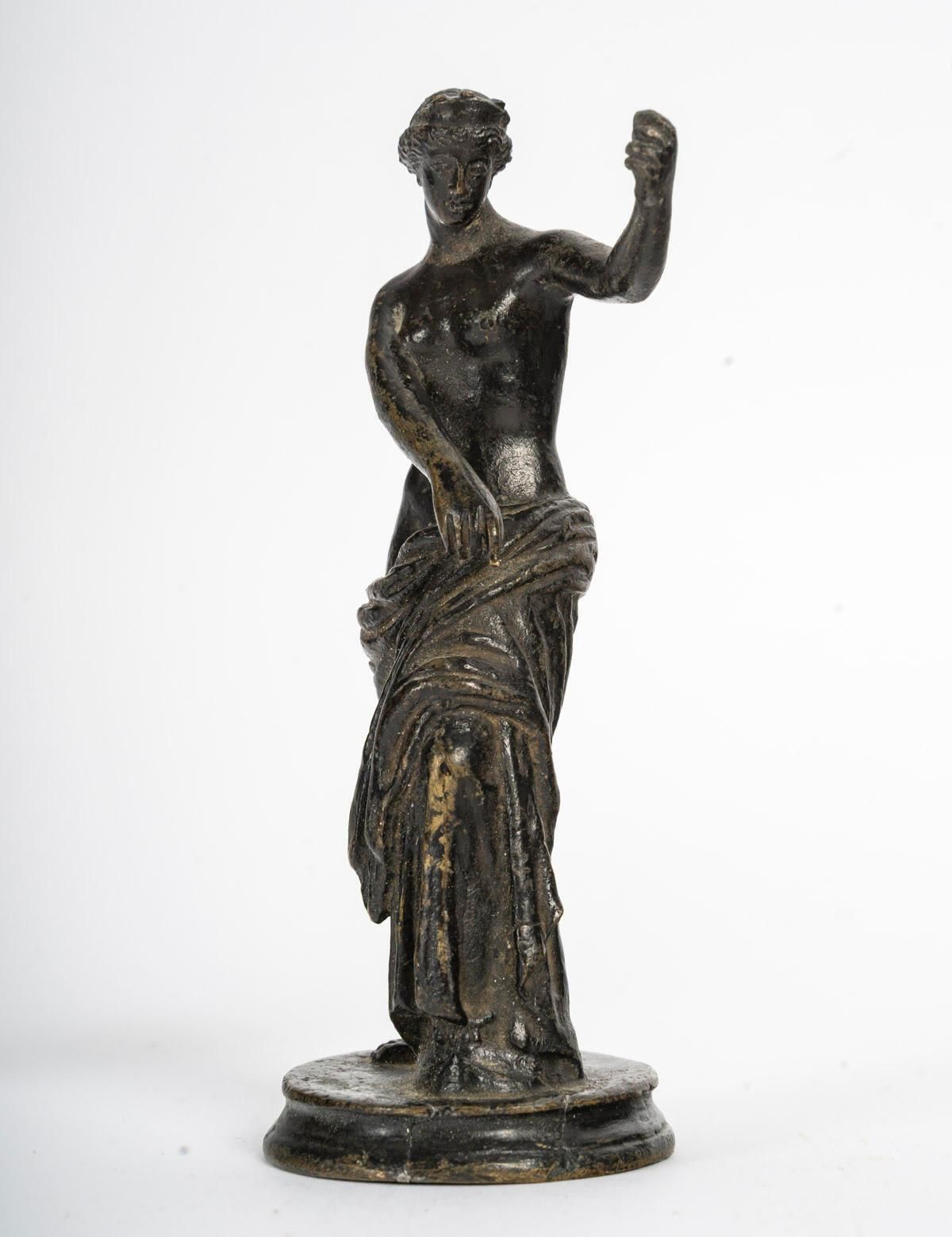 Suite Of 3 Figures, Bronze Sculpture, 20th Century, Antique Style. photo vinterior