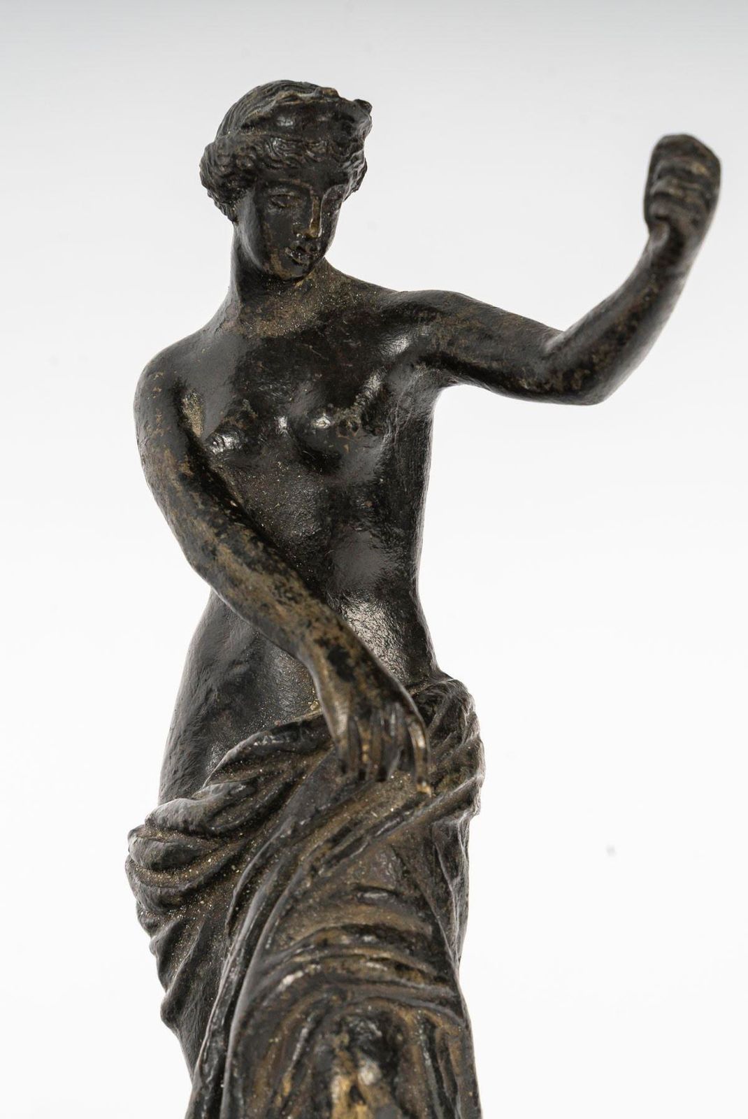 photo furniture Suite Of 3 Figures, Bronze Sculpture, 20th Century, Antique Style.
