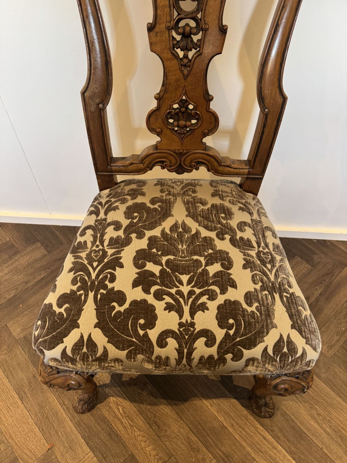 photo vinterior Fantastic Quality Set Of Ten Victorian Walnut Dining Chairs