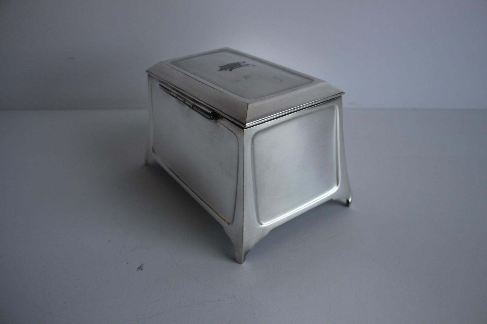 Cigarette Or Cigar Box, Art Krupp Berndorf, Circa 1900 photo vinterior