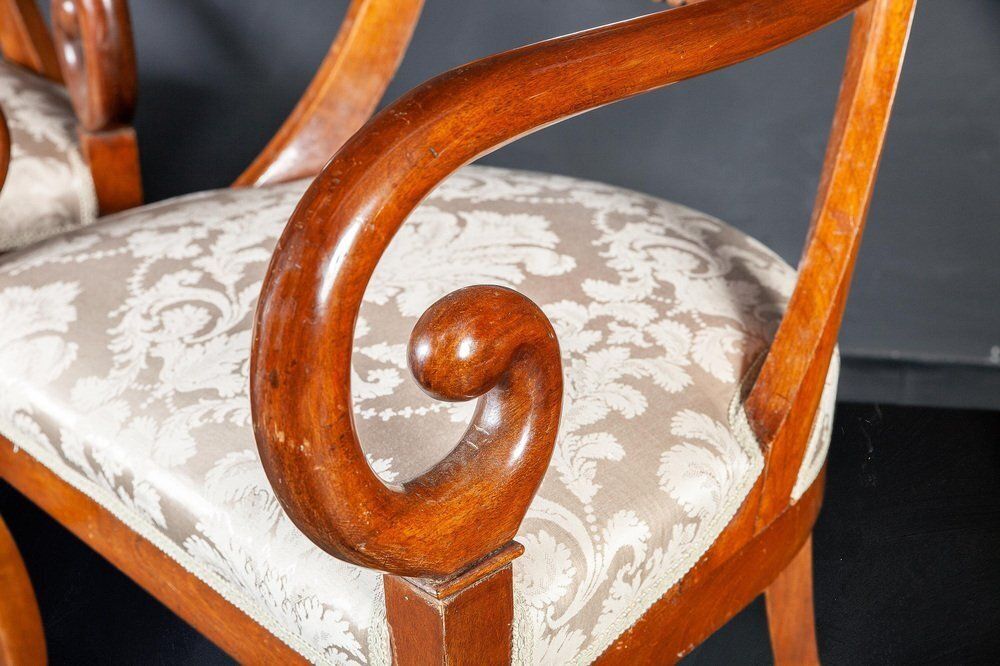 photo furniture Italian Dining Chairs Including 2 Armchairs, 1790s, Set Of 10