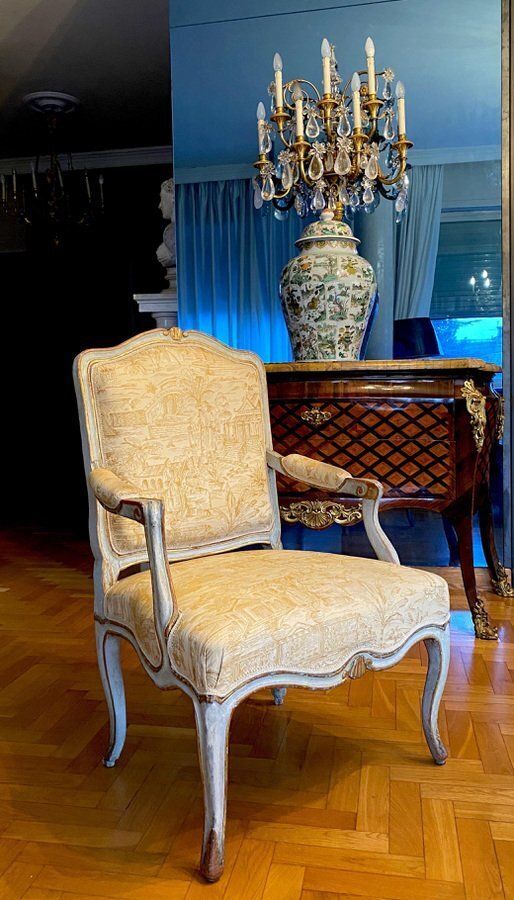 Set Of 18th Century Italian Painted Armchairs photo vinterior