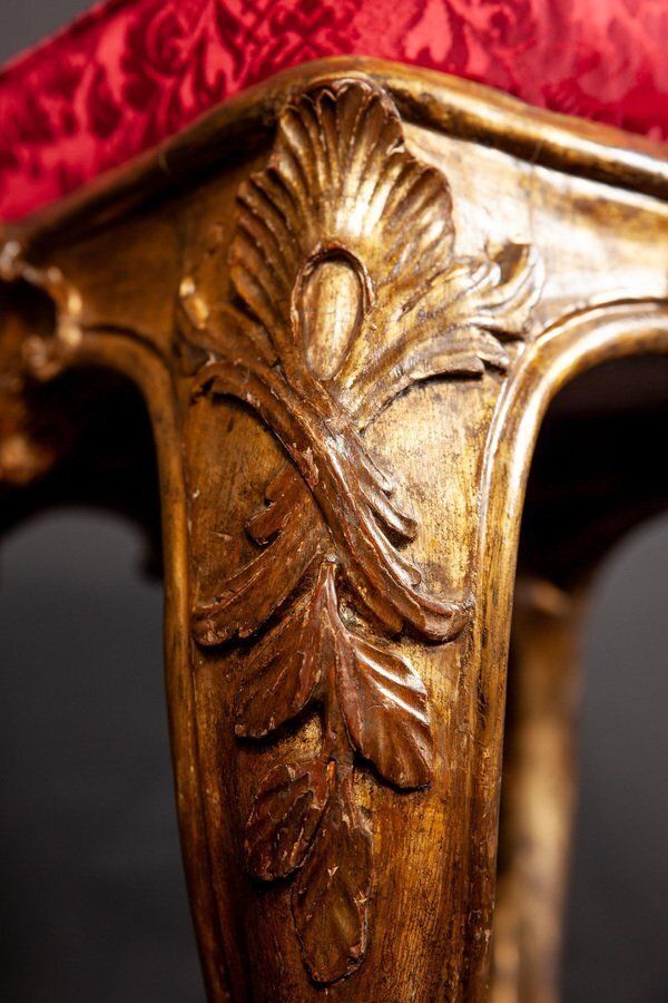 Italian 18th Century Giltwood Stool, 1750 photo Furniture