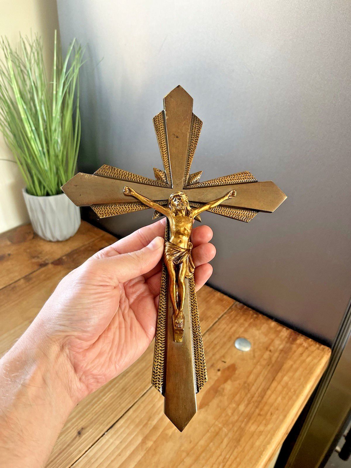 photo furniture Antique Art Deco French Brass Bronzed Wall Hanging Crucifix Church Cross Jesus