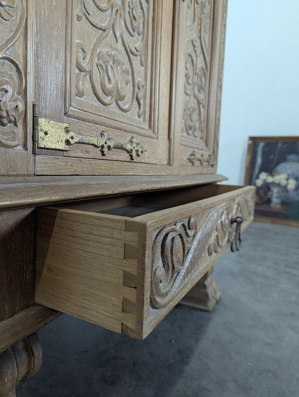 Spanish Renaissance Style Cabinet In Limed Oak photo 752.0