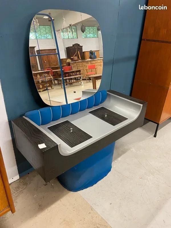 Vintage Dresser's Table, 1970s photo furniture