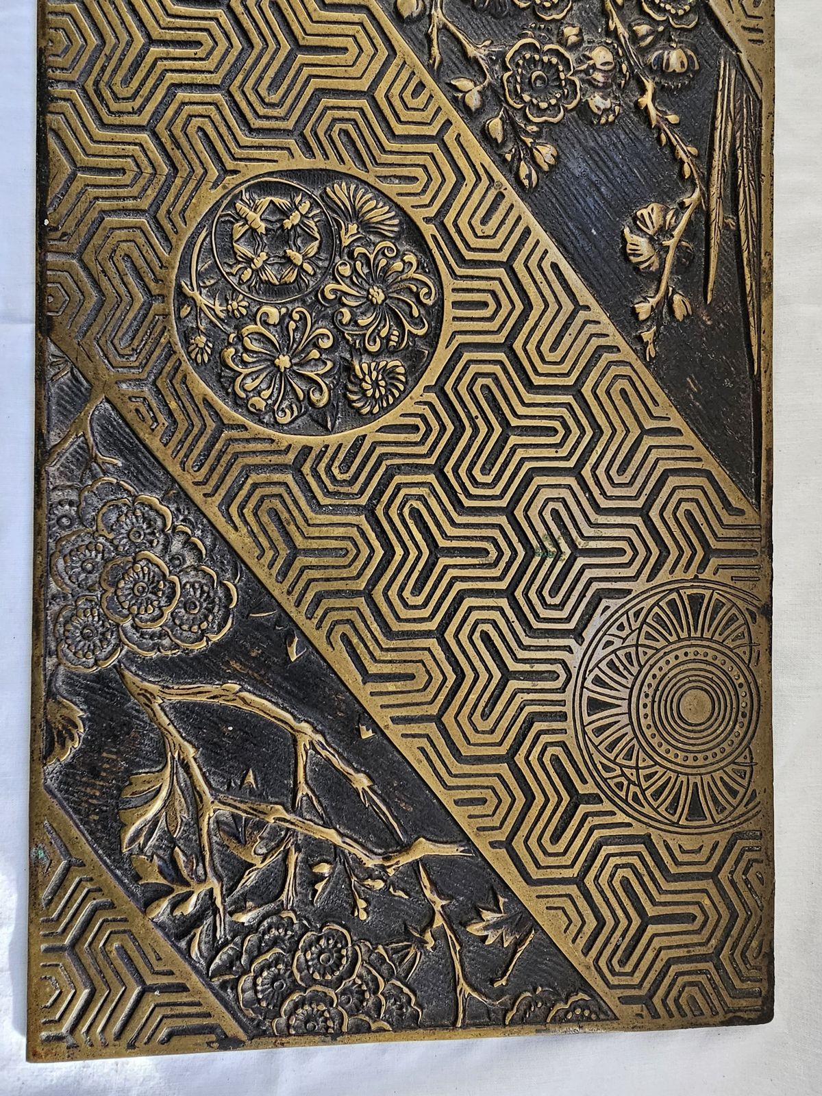 Thomas Jeckyll Anglo Japanese Aesthetic Movement Brass Insert 4 Bees Motif photo Home Decor