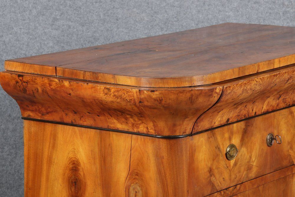 photo vinterior Ancient Biedermeier Walnut Chest Of Drawers, 1850s