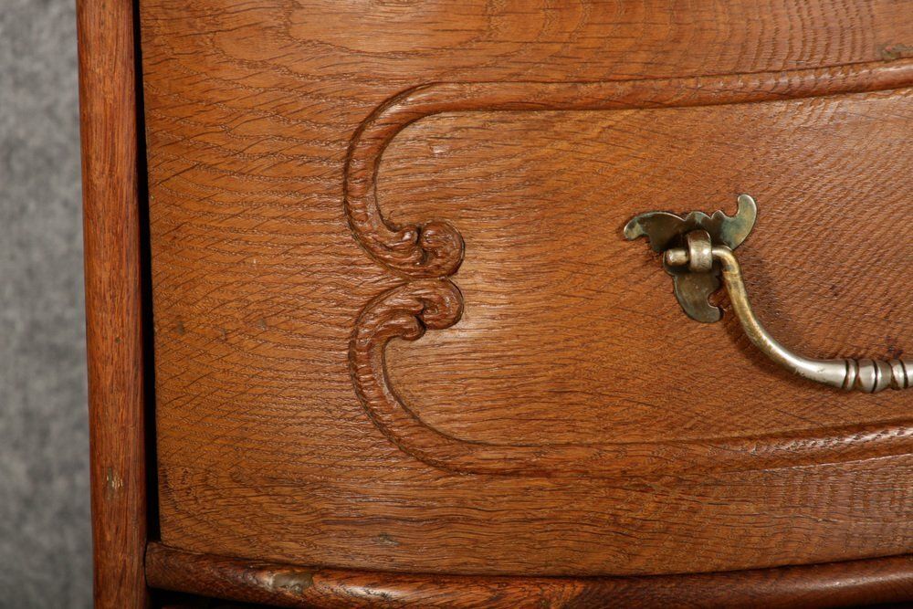 photo vinterior Antiquity Baroque Oak Chest Of Drawers By Aachen Liège Jh, 1750s