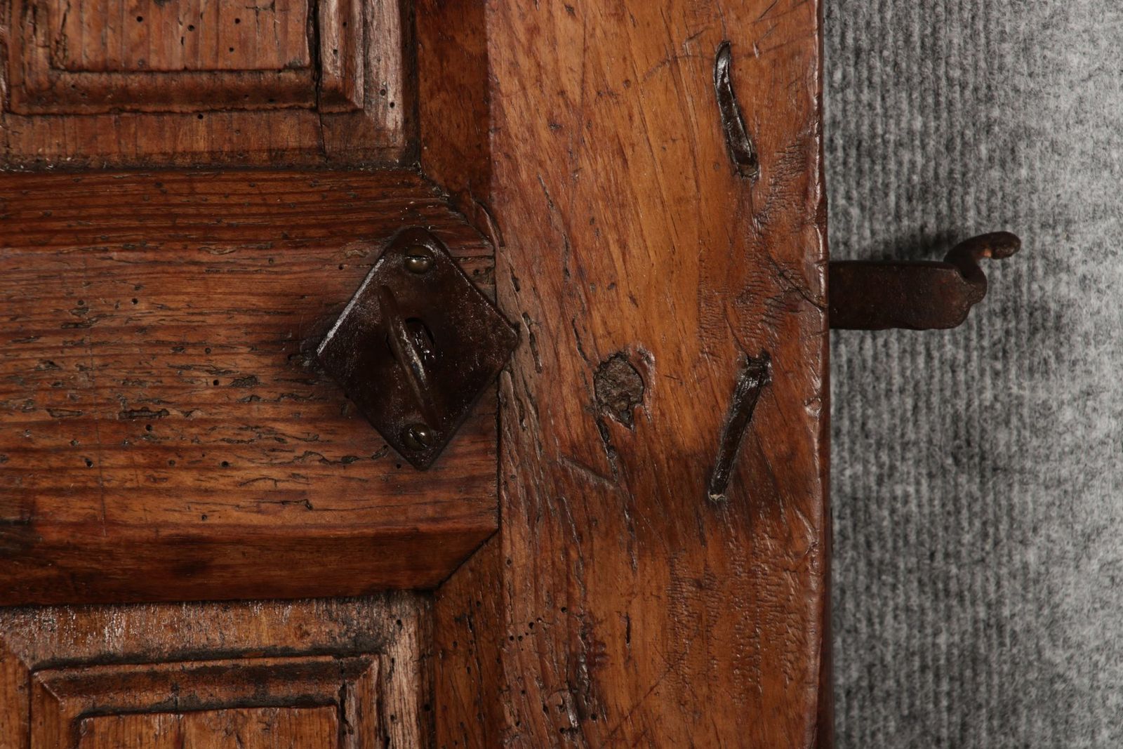 photo furniture 16th Century Door, 1550s