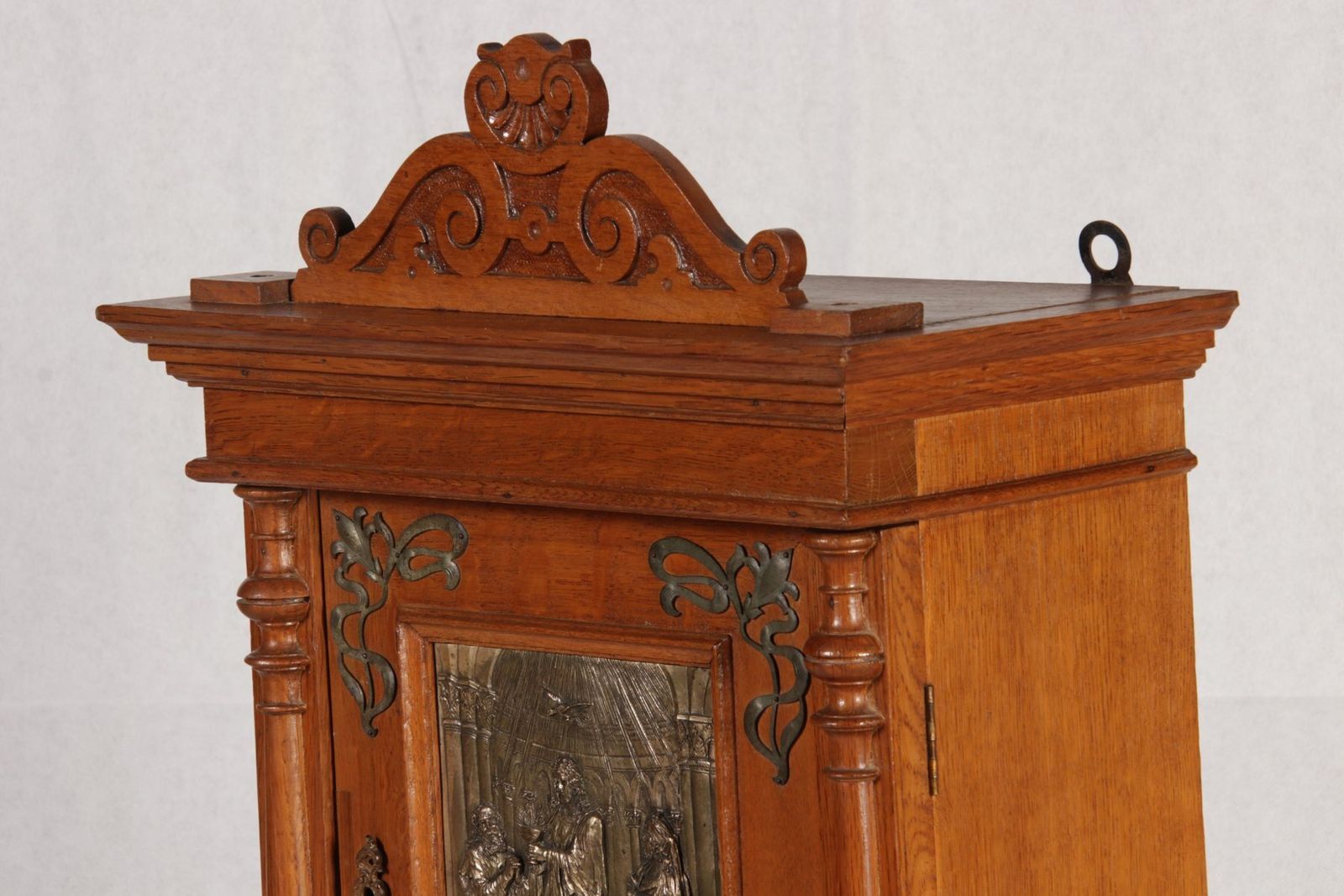 photo vintage Antique Art Nouveau Hanging Cabinet Wall Cabinet Oak Brass Relief, 1900