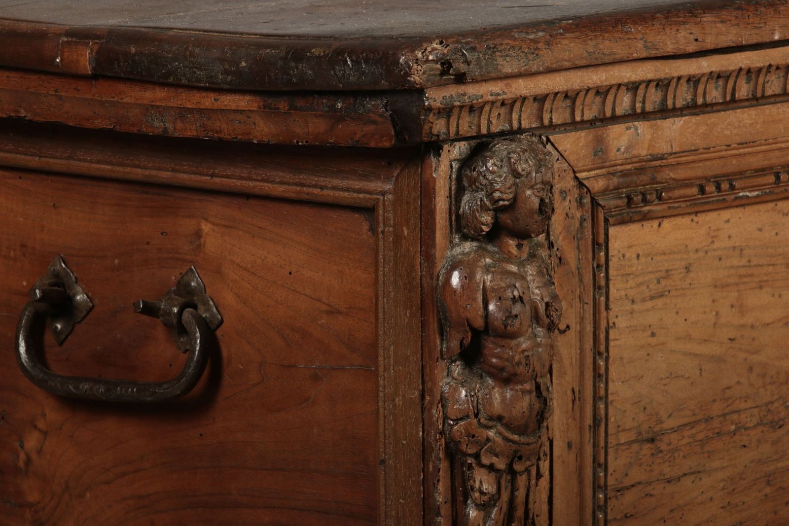 photo buy Antique Italian Cassone Renaissance Chest In Walnut, 1700