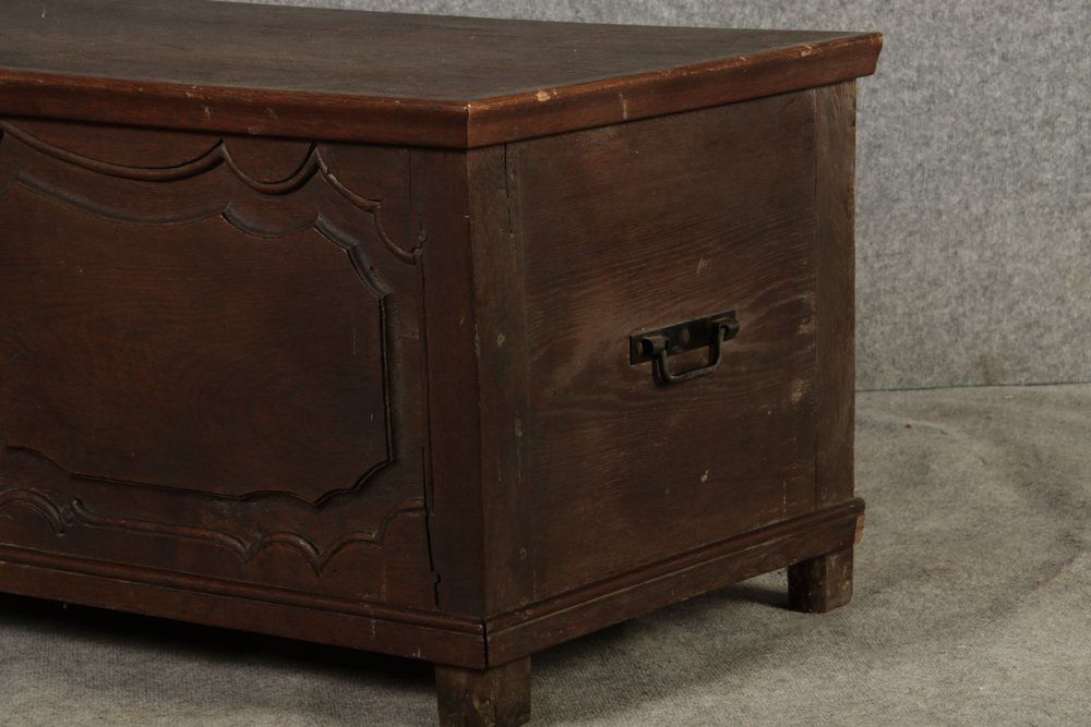 photo furniture Antique Rococo Baroque Chest In Oak, 1770